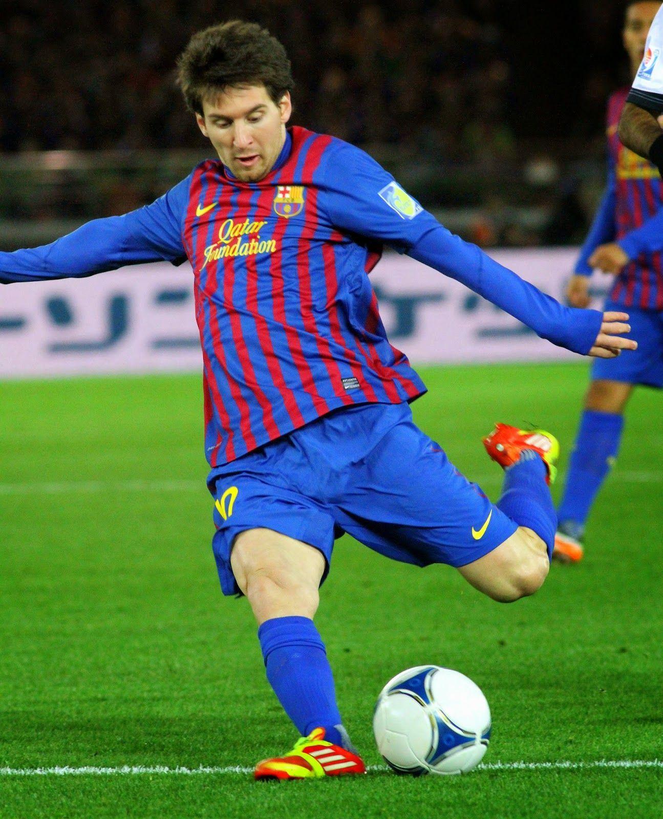 Lionel Messi Full HD Wallpaper 2016