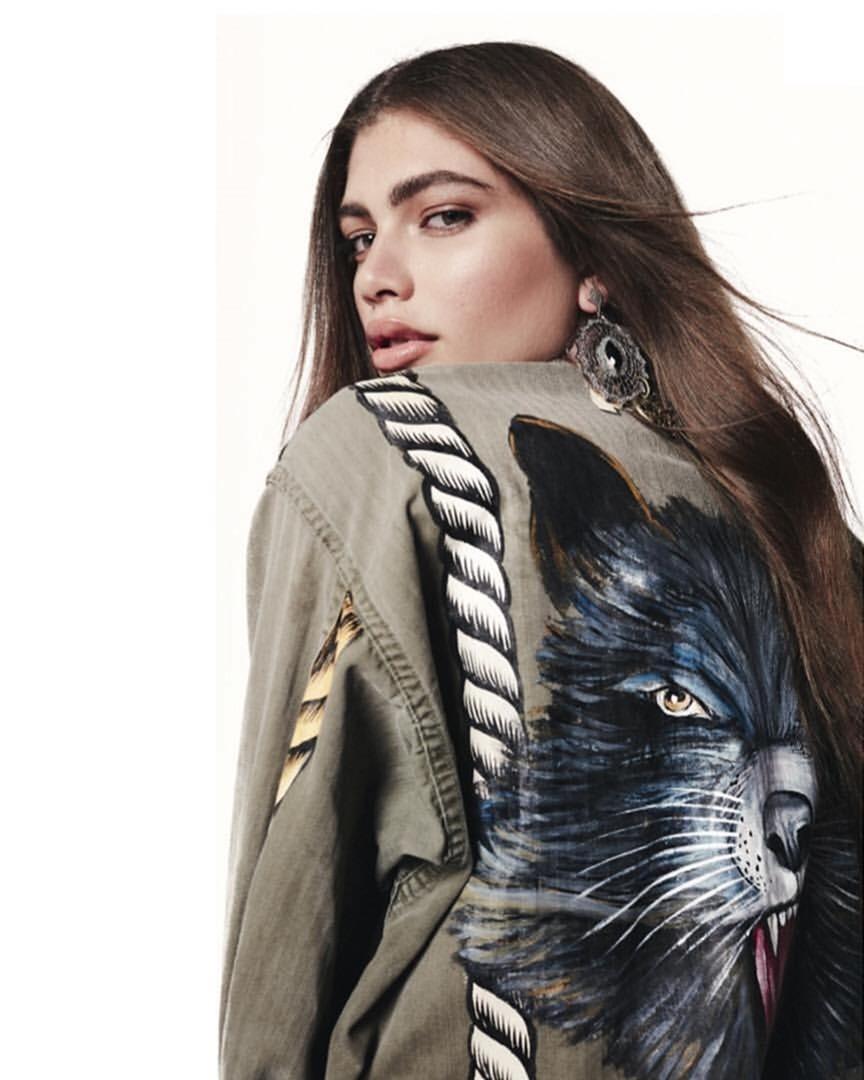 ELLE BRAZIL: Valentina Sampaio