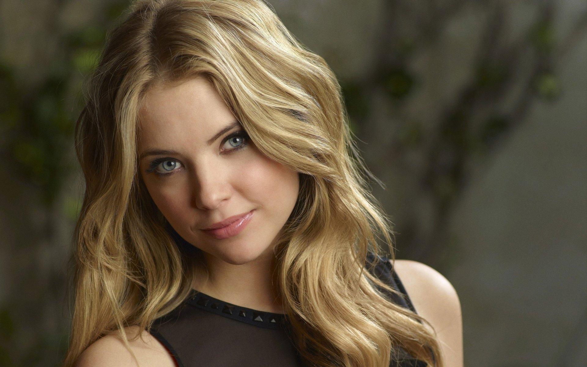 Ashley Benson HD Wallpaper and Background Image