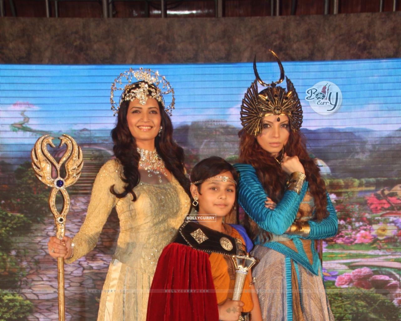 Wallpaper Tanna as Rani Pari, Dev Joshi as Baal Veer