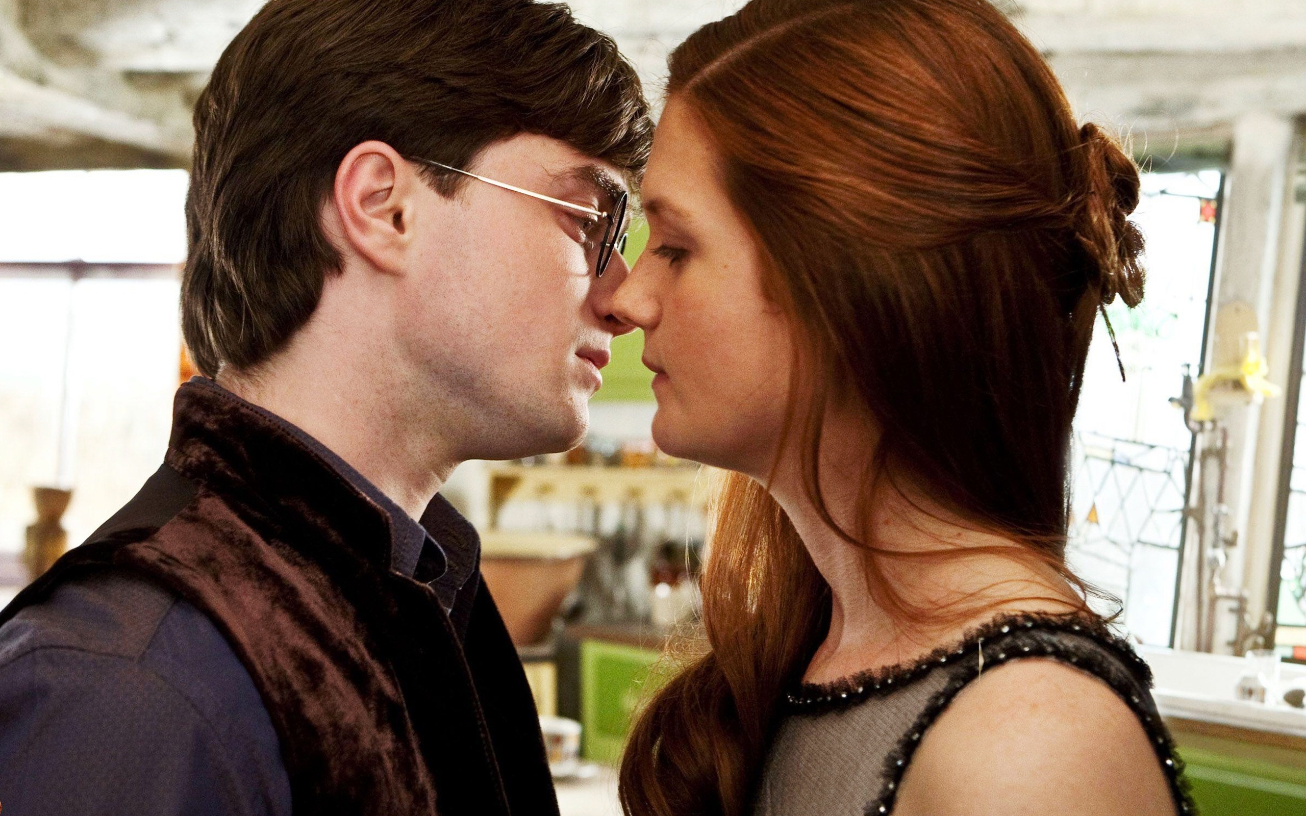 Harry Potter Ginny Kiss Deathly Hallows 2 Wallpaper in jpg format