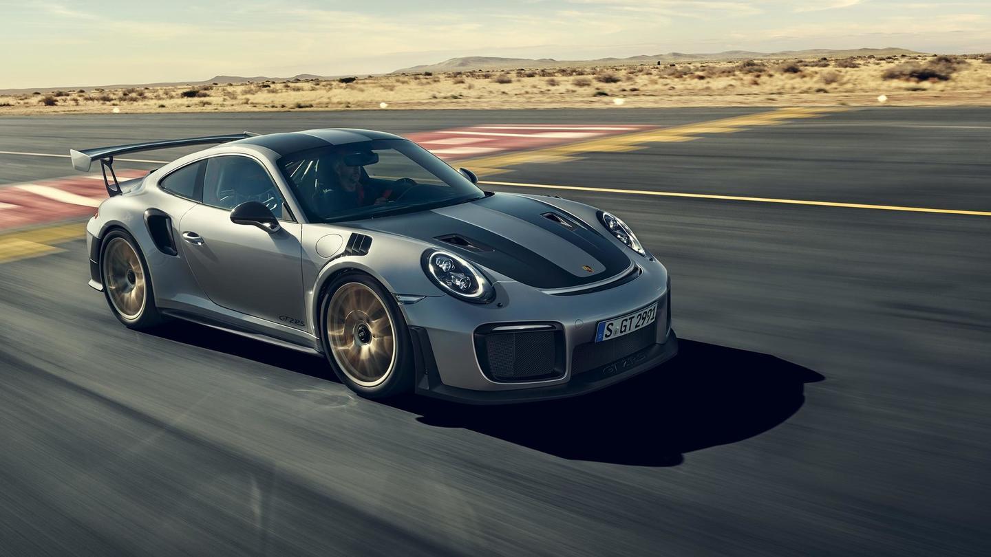 Comprehensive Guide To The 2018 Porsche 911 GT2 RS