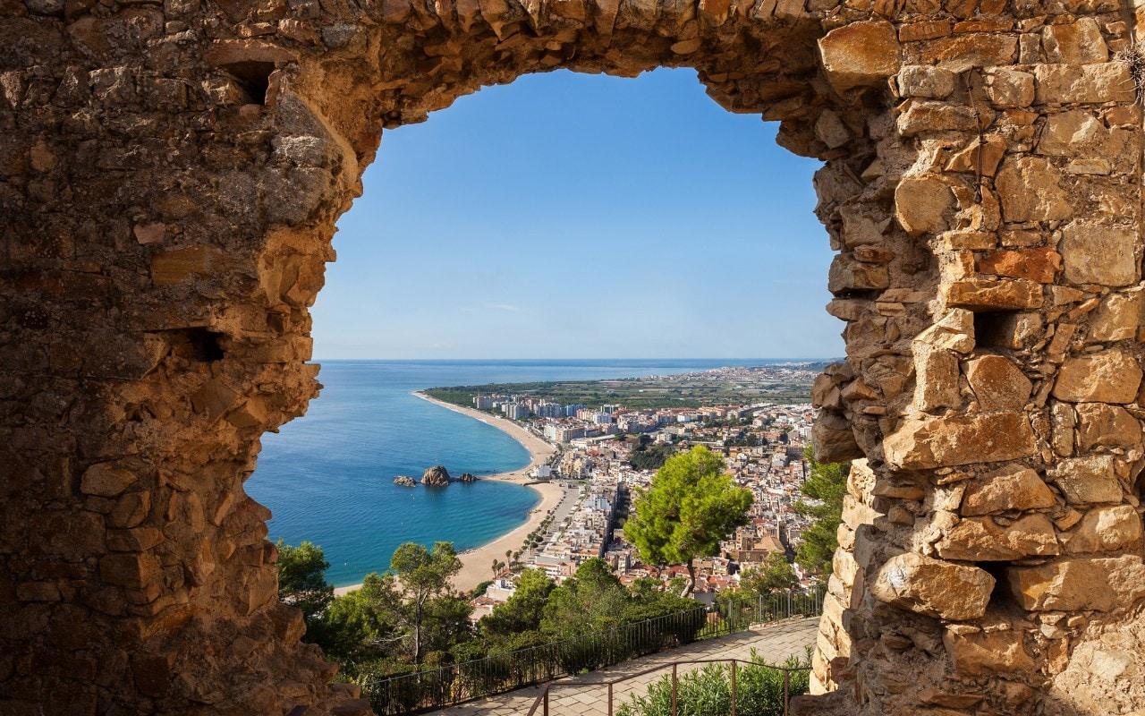 The best driving routes along the Costa Brava