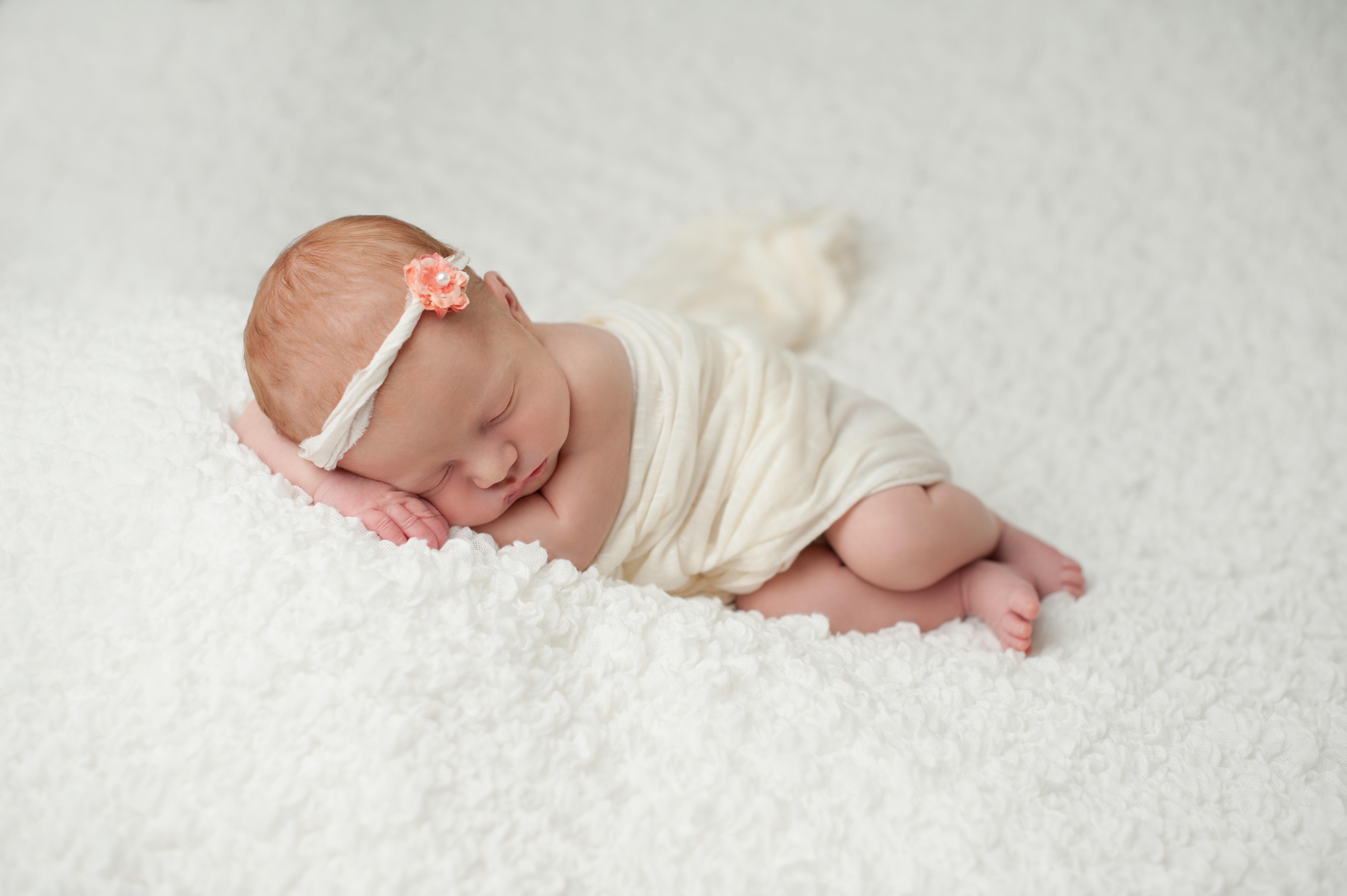 Wallpapers Newborn, Baby girl, Sleeping, Headband, HD, 4K, Cute,