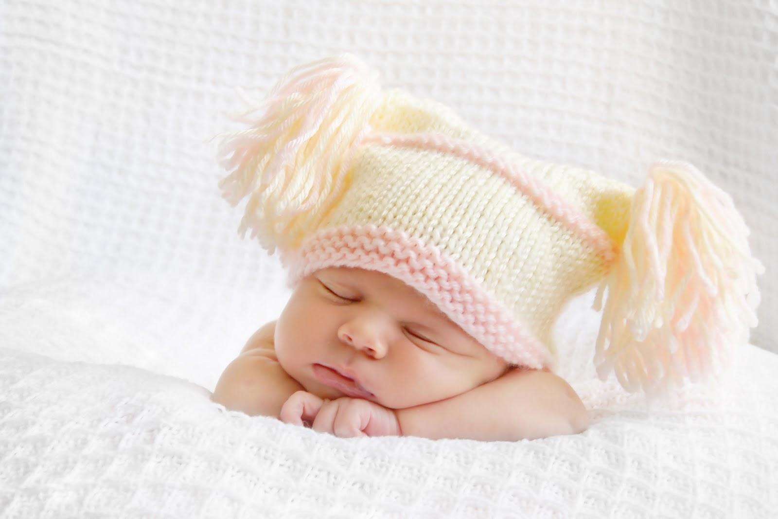 Cute New Born Baby wallpapers Gallery