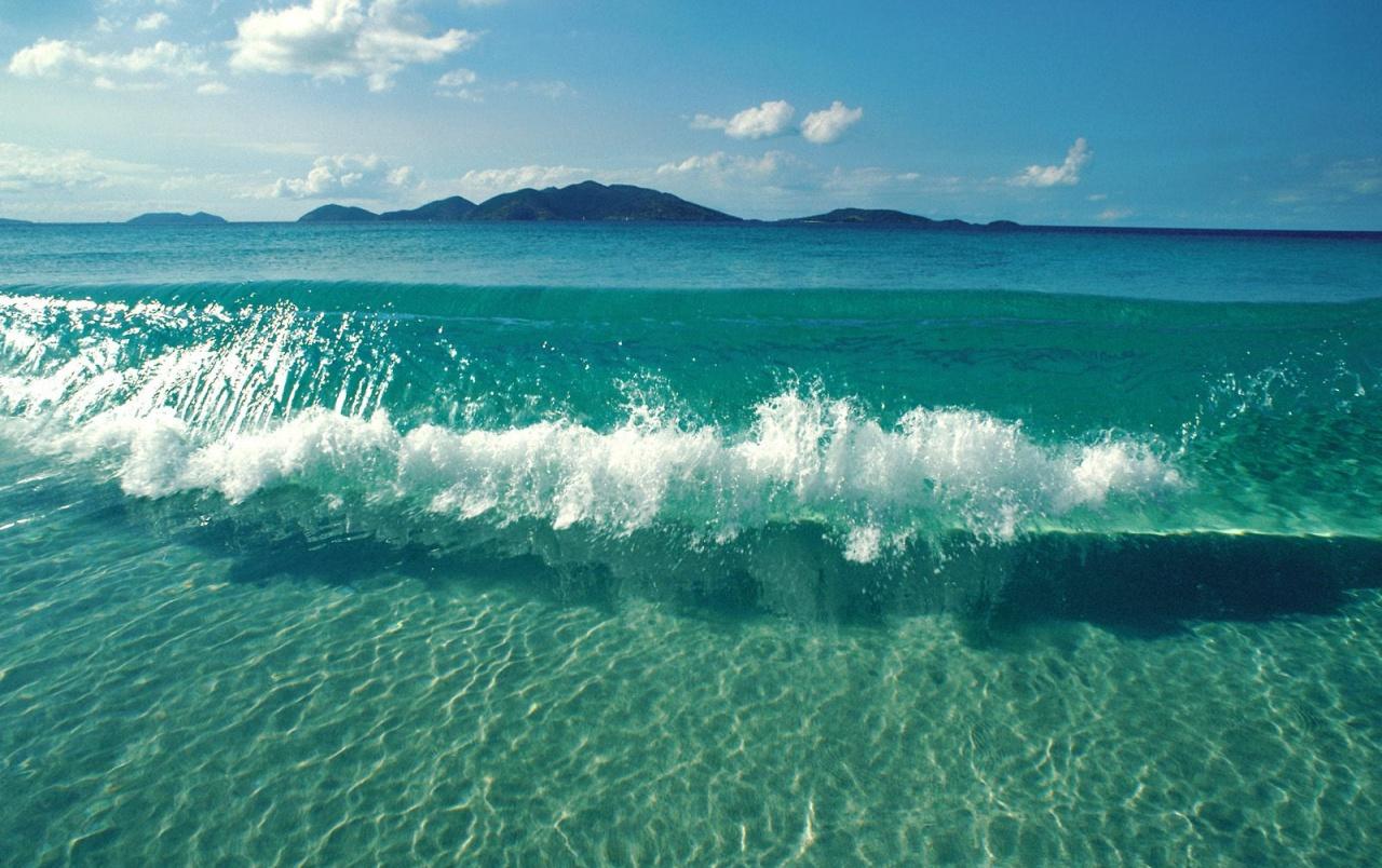 clear ocean water wallpaper