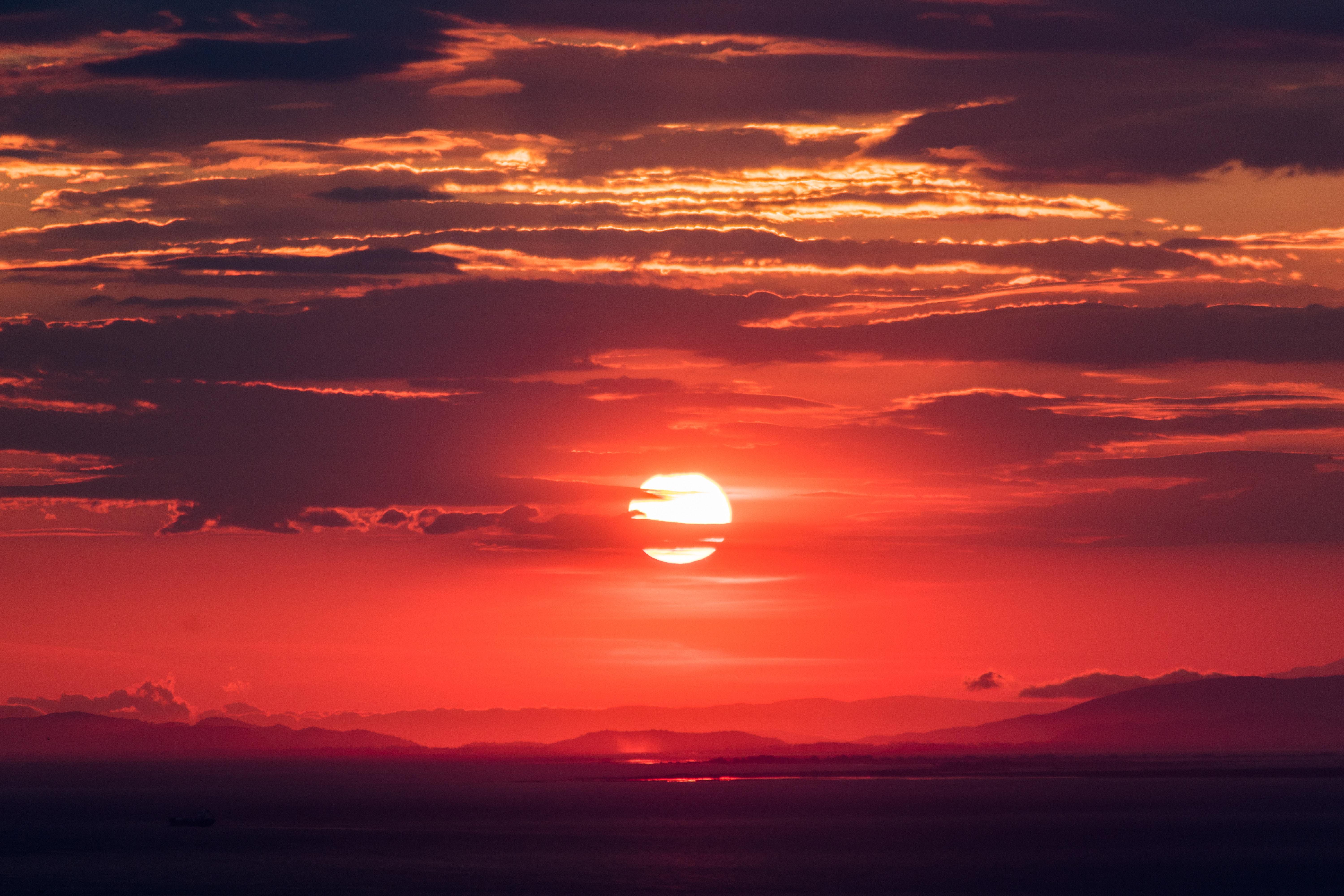 Download wallpaper 6000x4000 sun, sunset, sky HD background