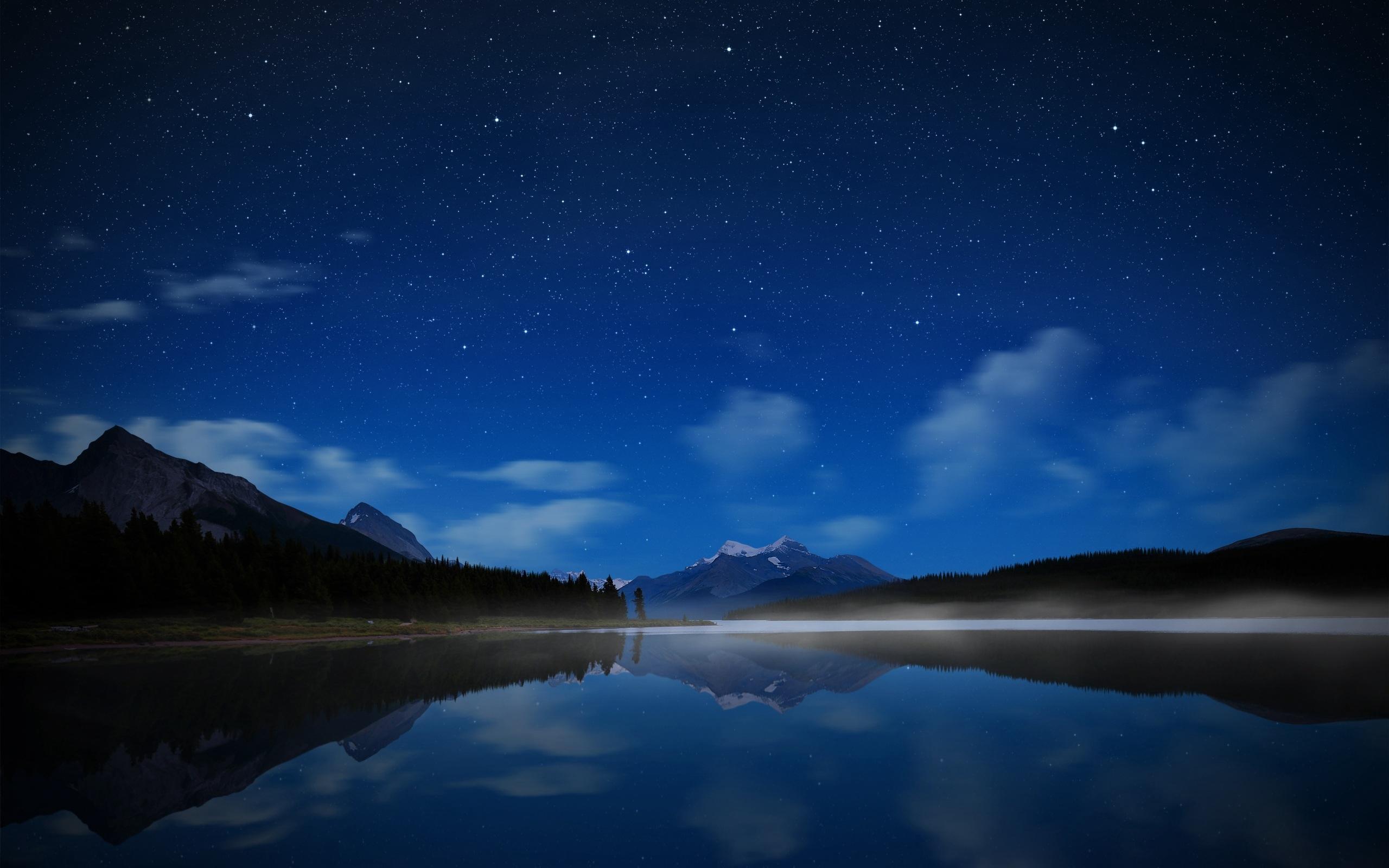 Download wallpaper 2560x1600 night, lake, stars, water smooth