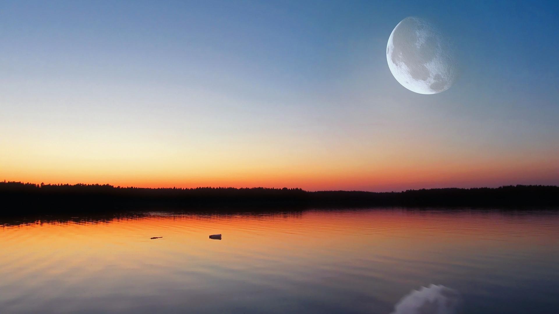 Evening Lake Glow and Moon View Wallpaper