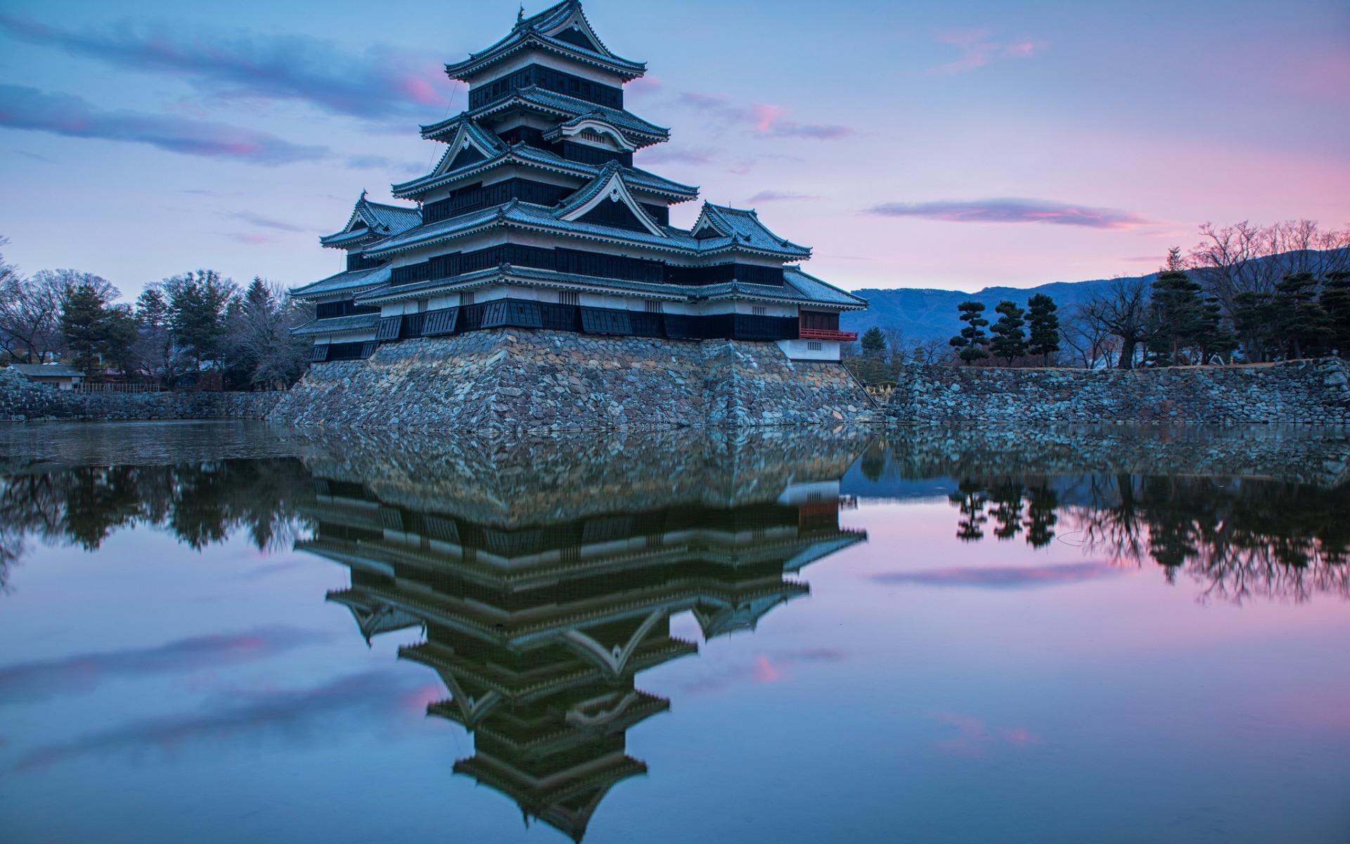 Download wallpaper Japanese temple, sunset, evening, lake, Japanese