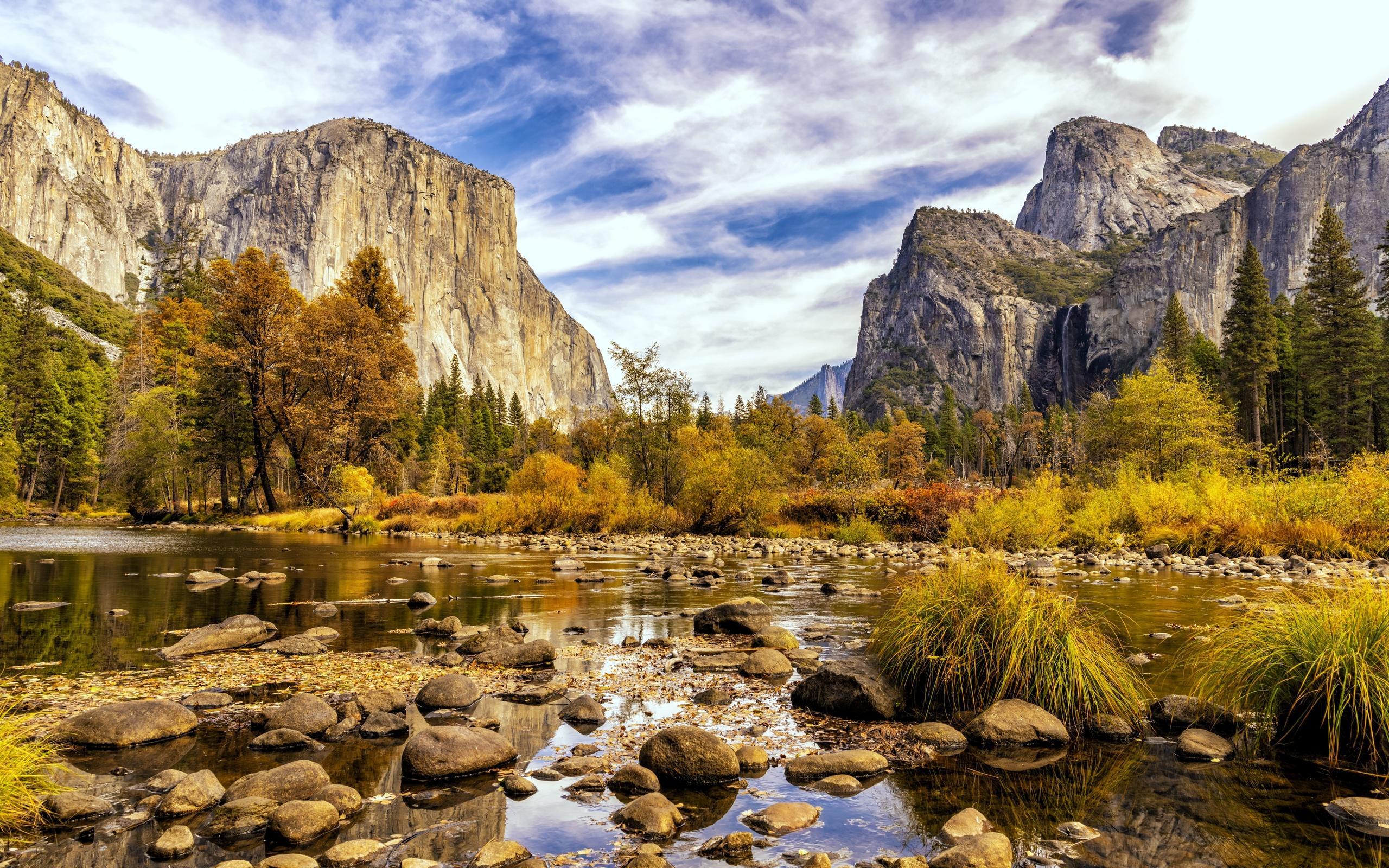 Download wallpaper USA, Yosemite Valley, Merced River, autumn, american landmarks, mountains, Yosemite National Park, Sierra Nevada, America for desktop with resolution 2560x1600. High Quality HD picture wallpaper