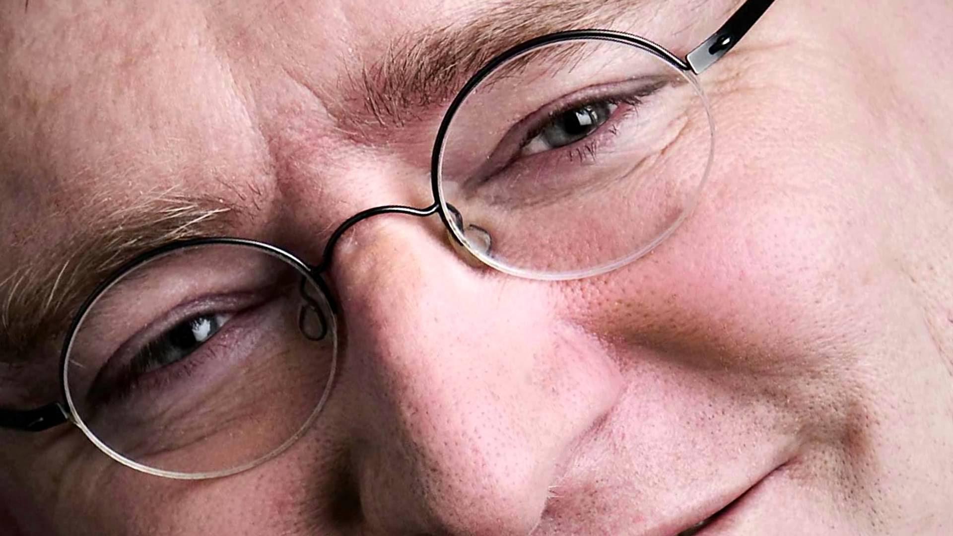 gabe newell wallpaper