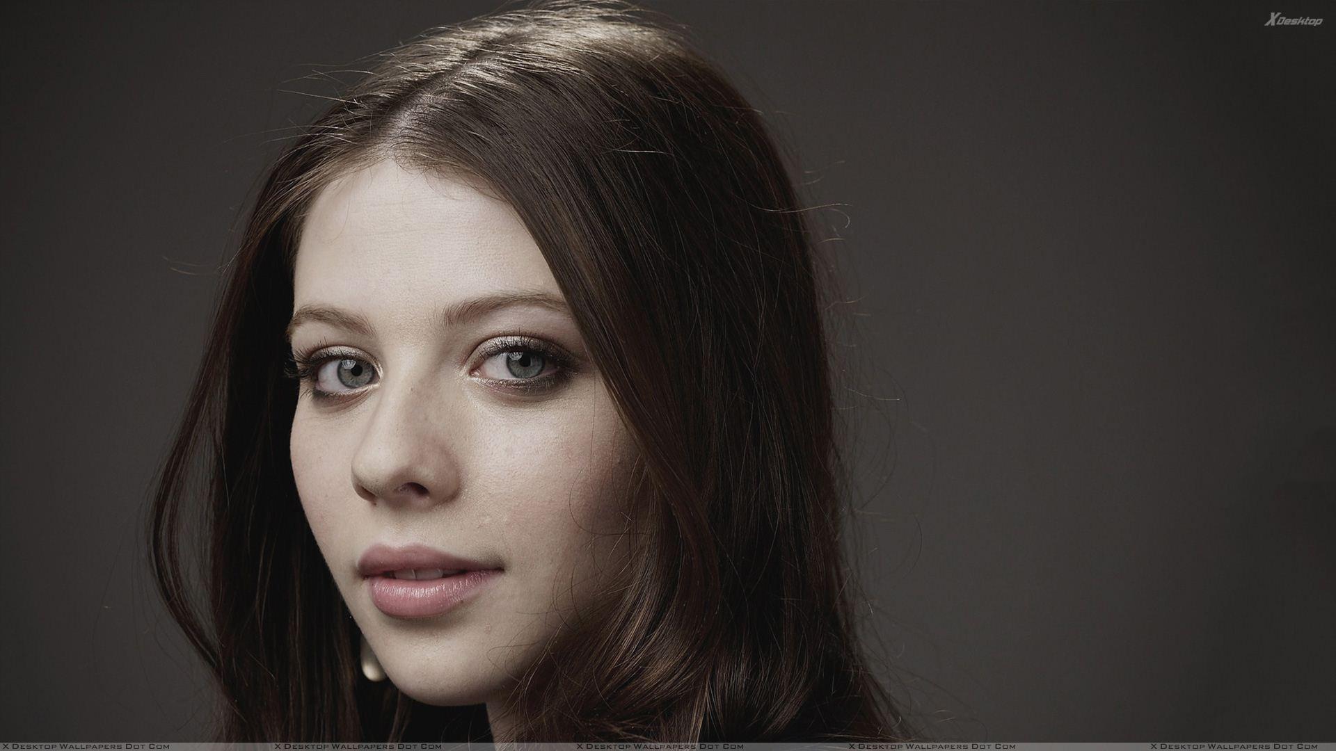 Michelle Trachtenberg Wallpaper, Photo & Image in HD