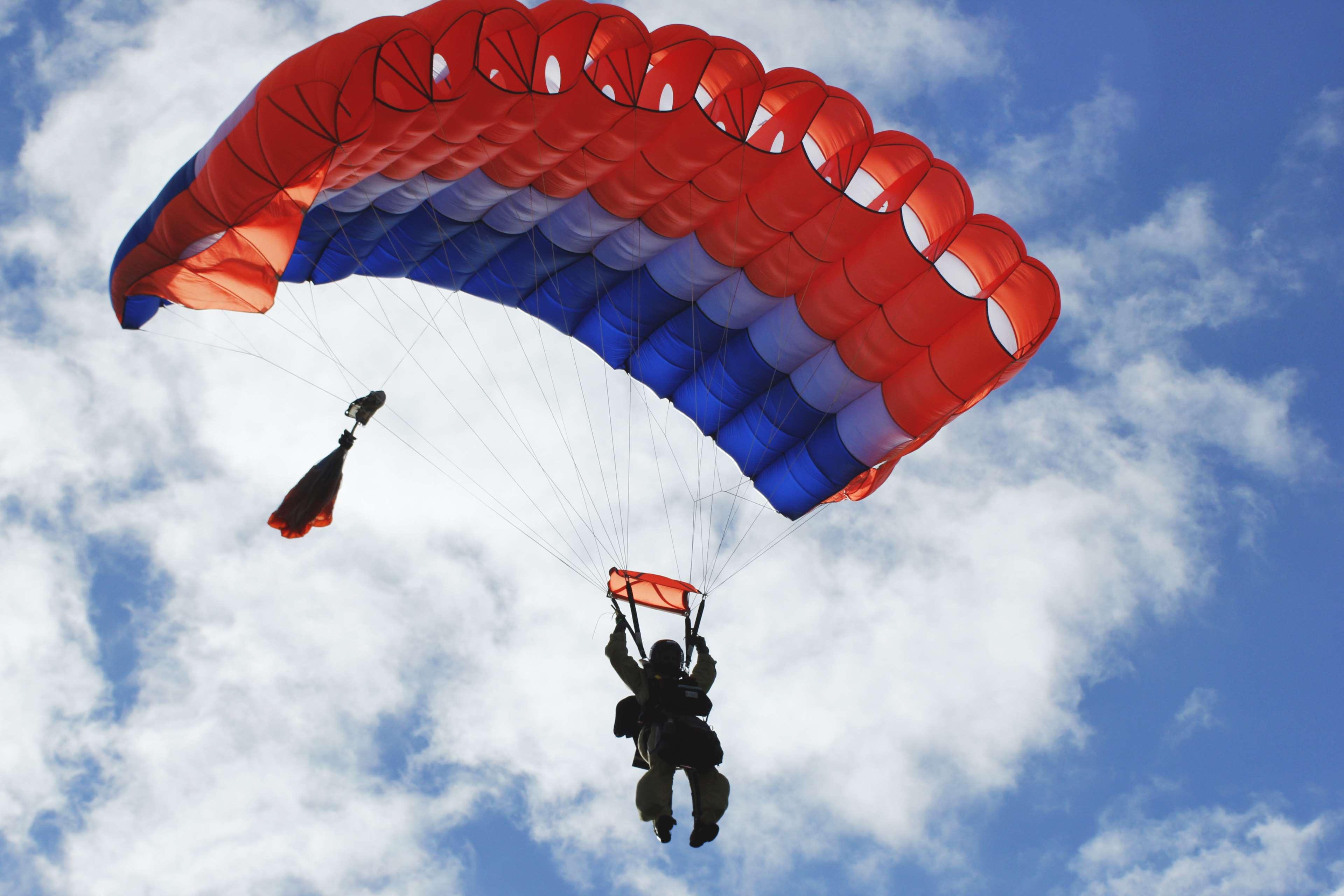 Parachute Wallpaper Of Skydiving Wallpaper