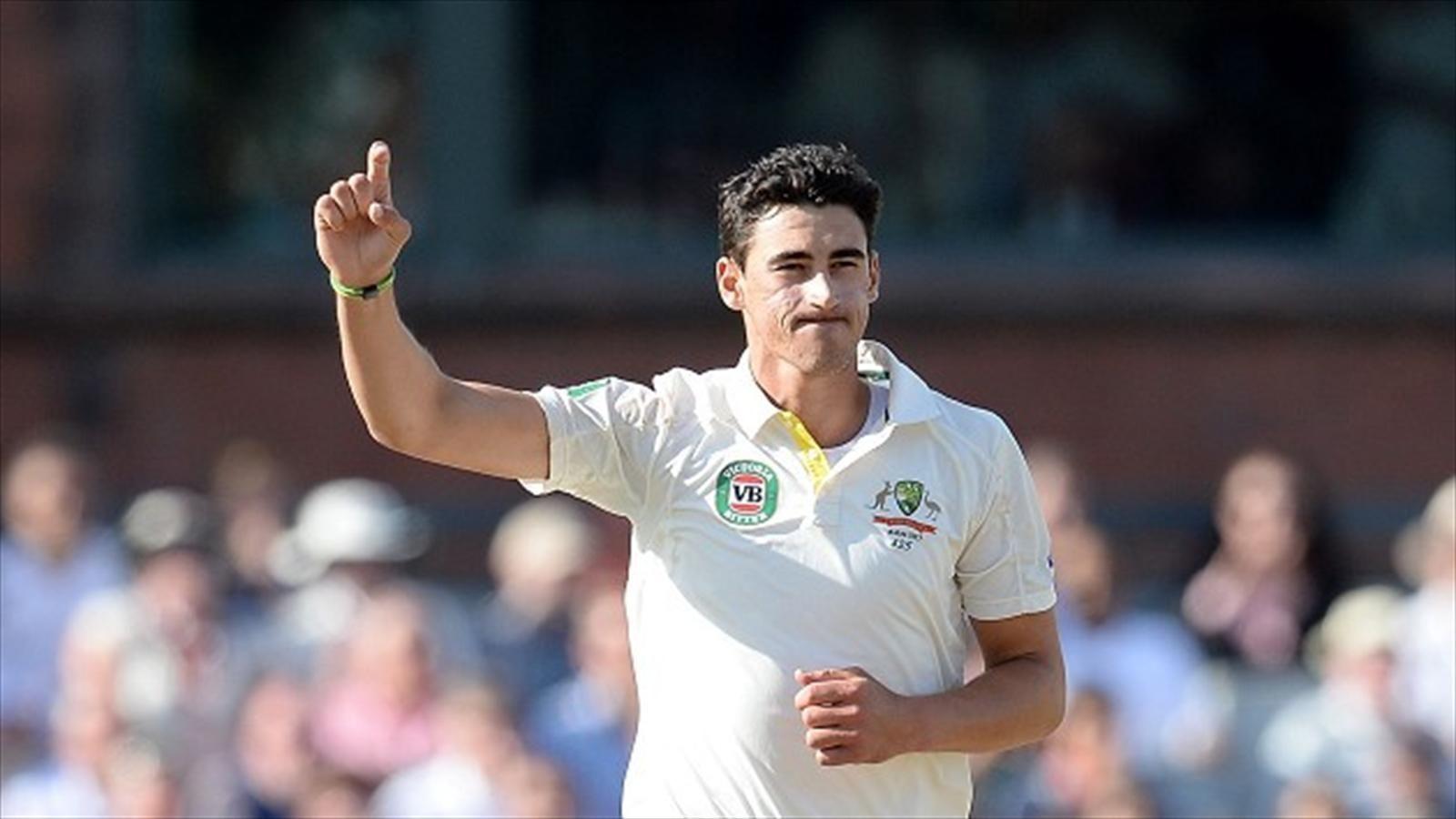 Wallz Hut: Mitchell Starc Wallpaper