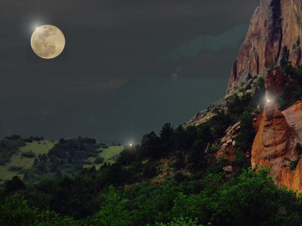 Canyon: Desert Moon Western Skies Canyon West Dark Mountains