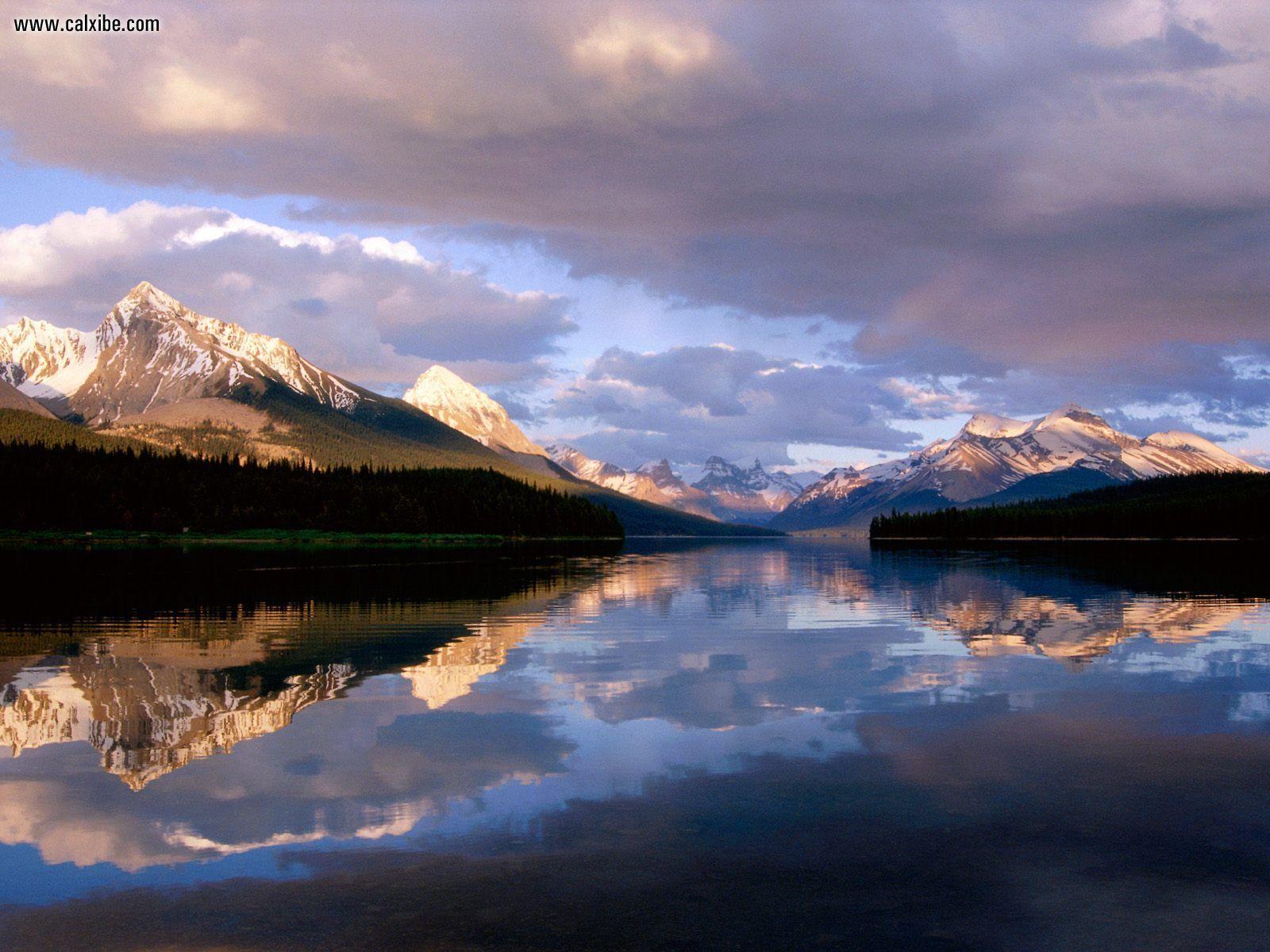 Nature: Maligne Lake Jasper National Park Alberta Canada, picture nr