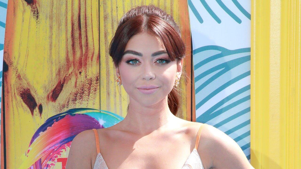 Teen Choice Awards: Sarah Hyland Walks 1st Red Carpet Since