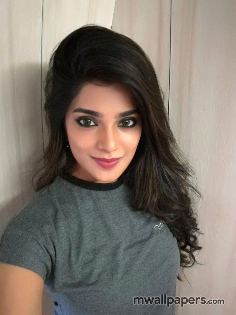 Aathmika HD Image Wallpaper - #aathmika #actress #kollywood