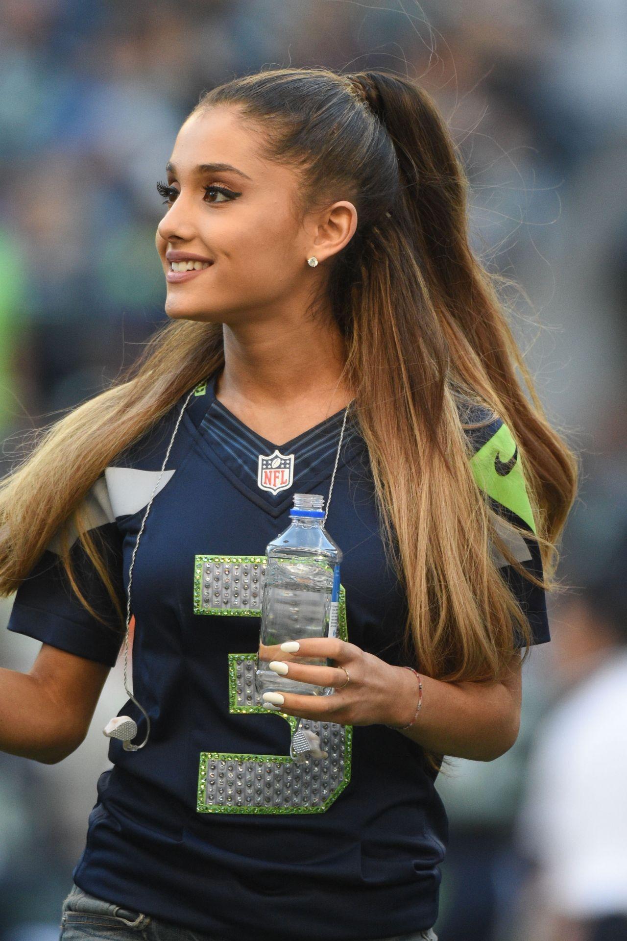 #Ariana Grande, #singer, #NFL, #celebrity, #ponytail