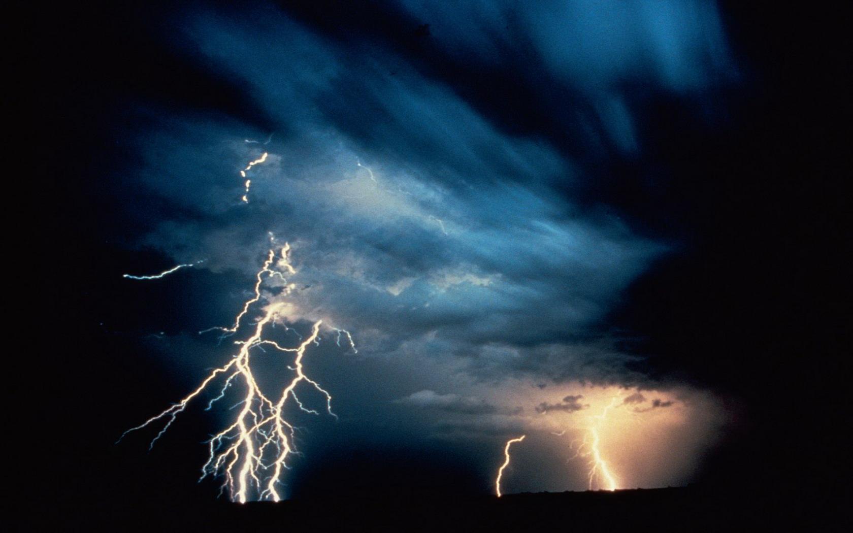 Download Lightning thunderstorm vista background wallpaper download