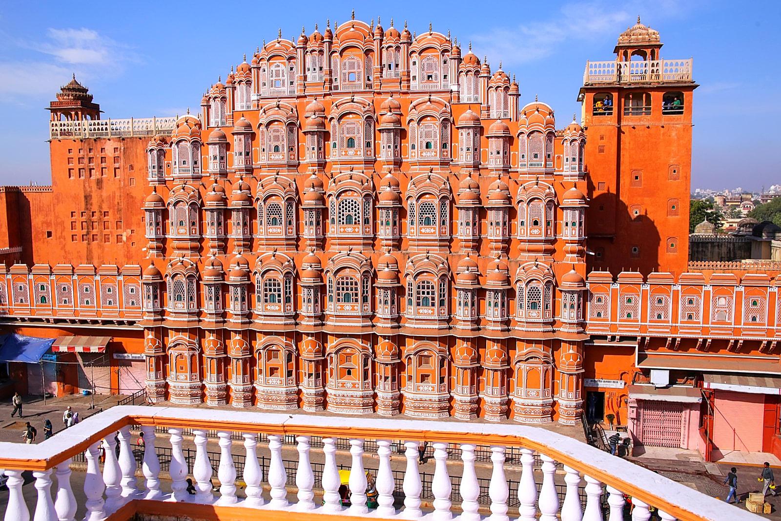Hawa Mahal Jaipur, Entry Fees, Location, Facts