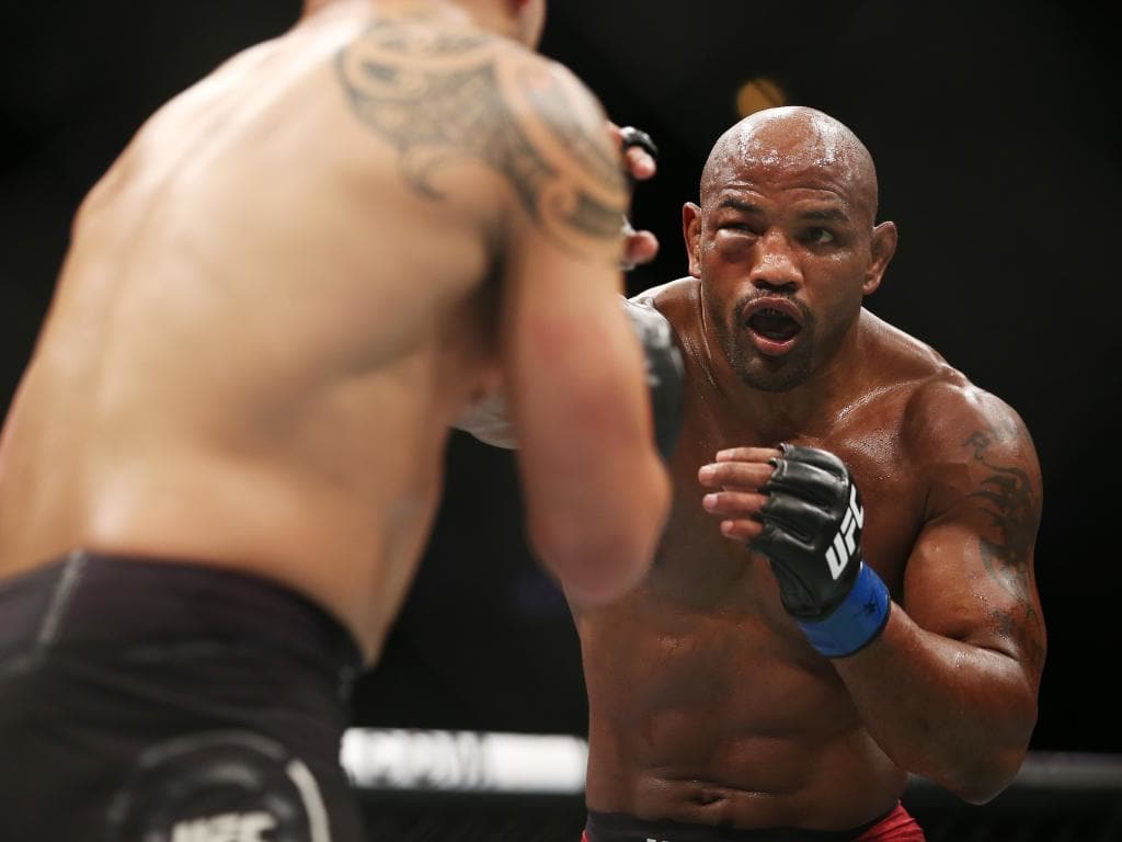 Robert Whittaker v Yoel Romero: Punching challenger felt like 'hitting