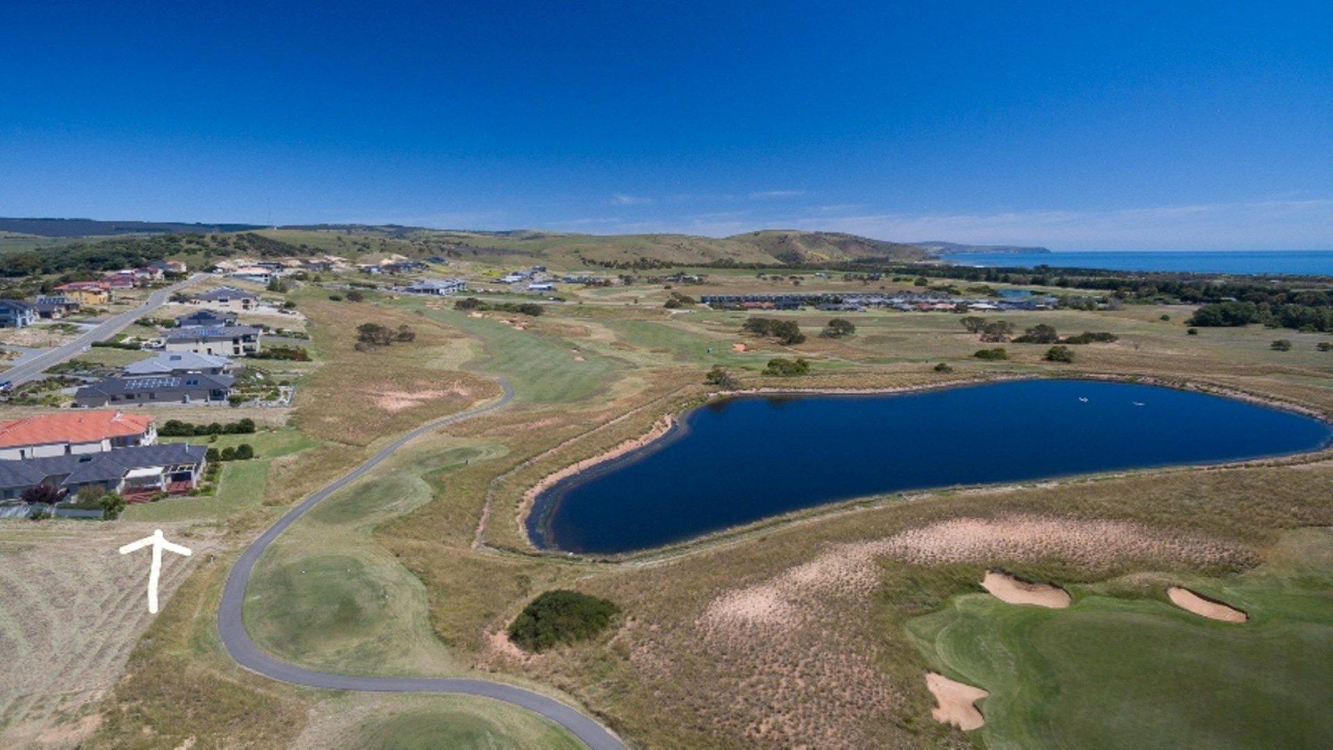 Golfers Paradise (18th Tee) Huntingdale Drive Huntingdale