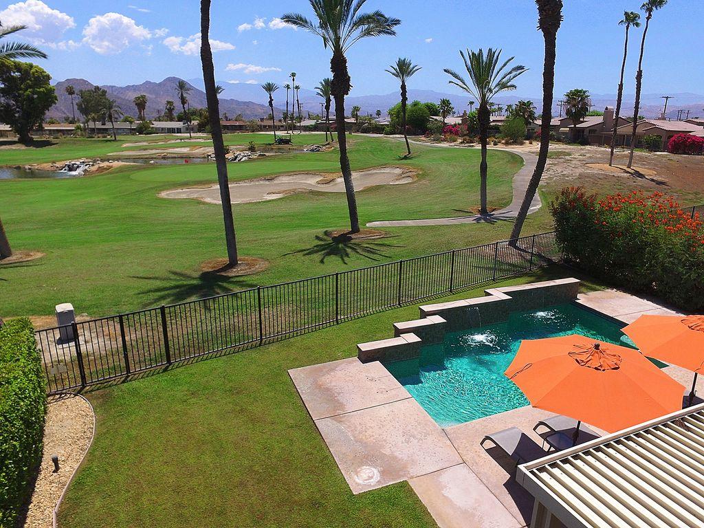 A 'Golfer's Paradise' Double Fairway & Mountain Views With Pool & Spa!