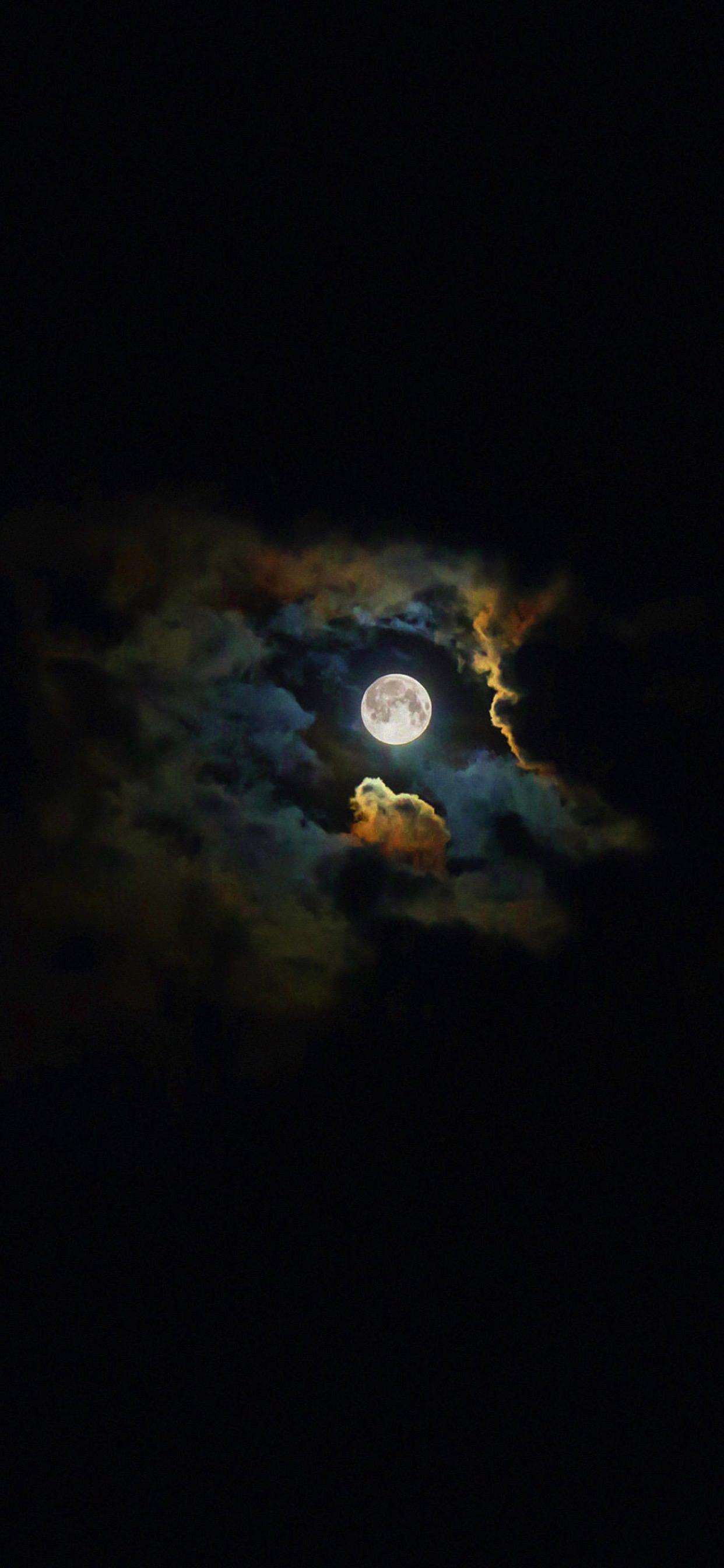 Landscape moon shiny black. wallpaper.sc iPhone XS Max