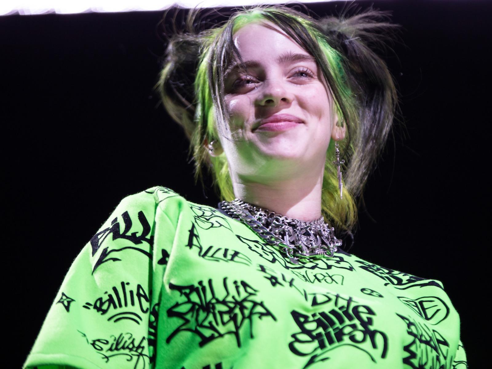 Billie Eilish's green and blue hair and outfit ideas - wide 11