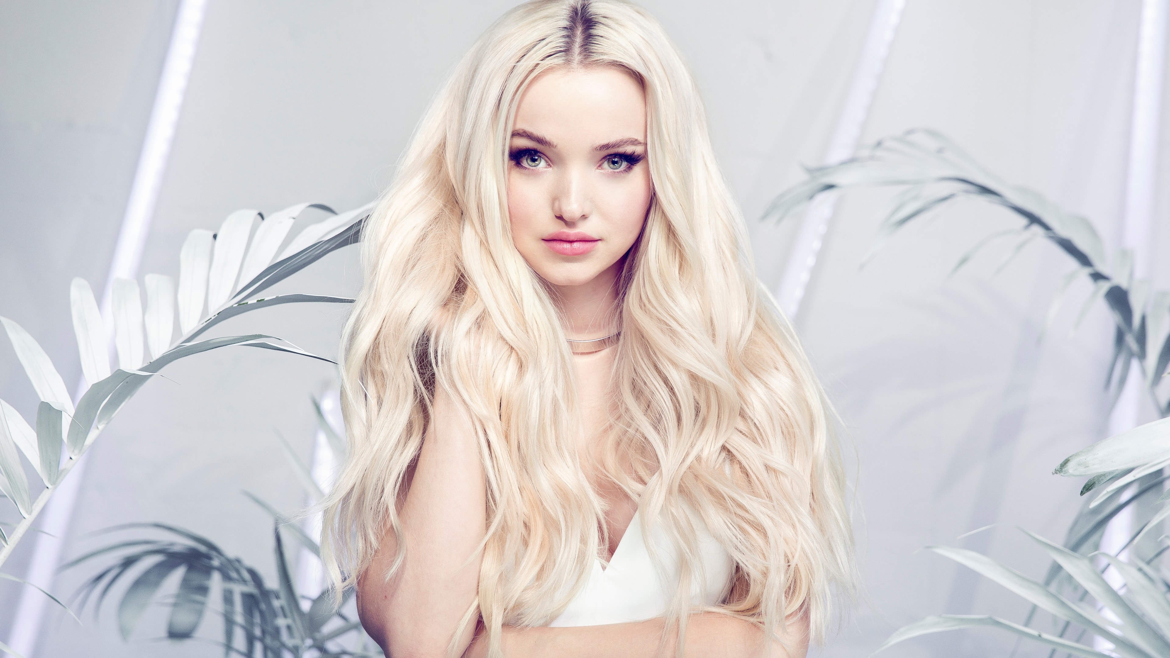 Dove Cameron American Actress 4K Wallpaper and Free Stock