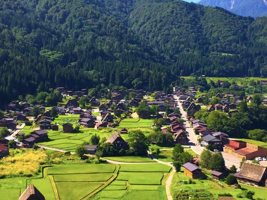 Ogimachi Village Wallpaper 2 X 768