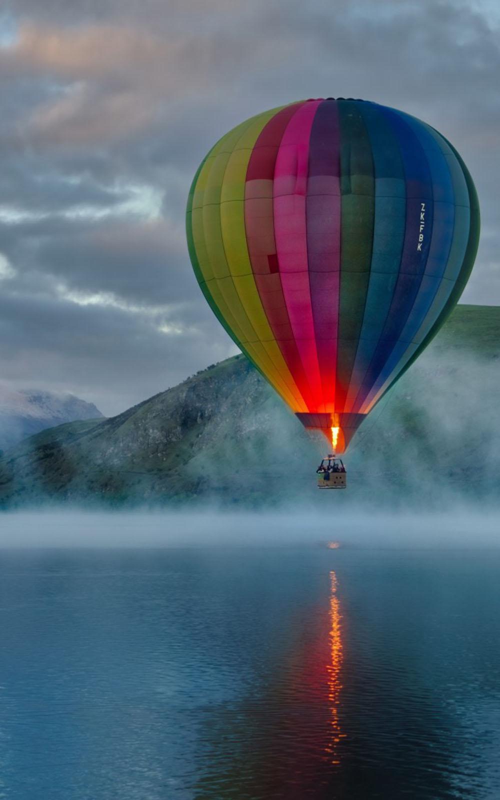 Colorful Hot Air Balloon Lake View 4K Ultra HD Mobile Wallpaper