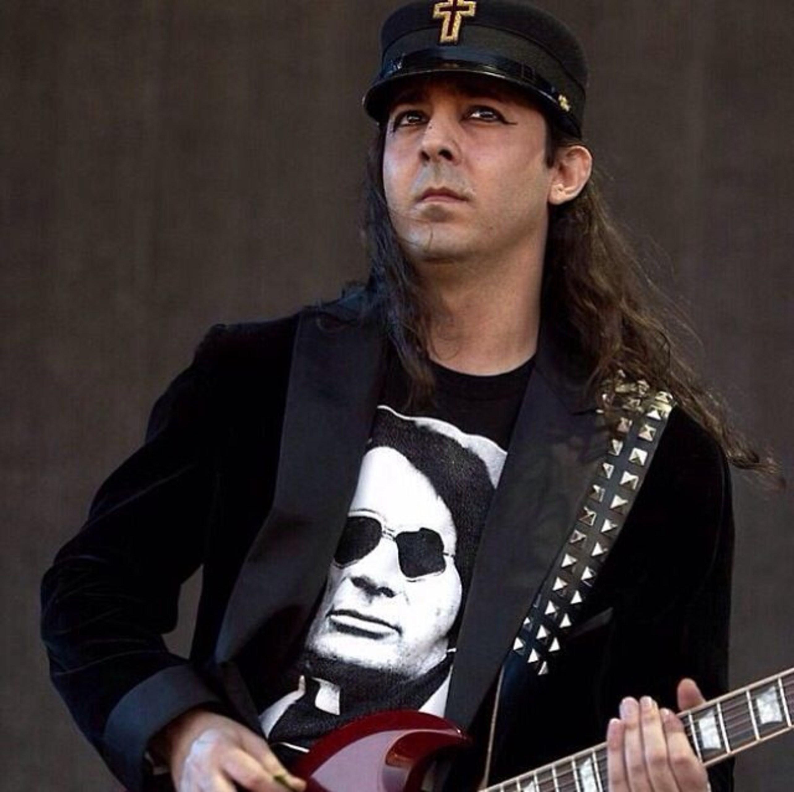 • Daron Malakian, System Of A Down