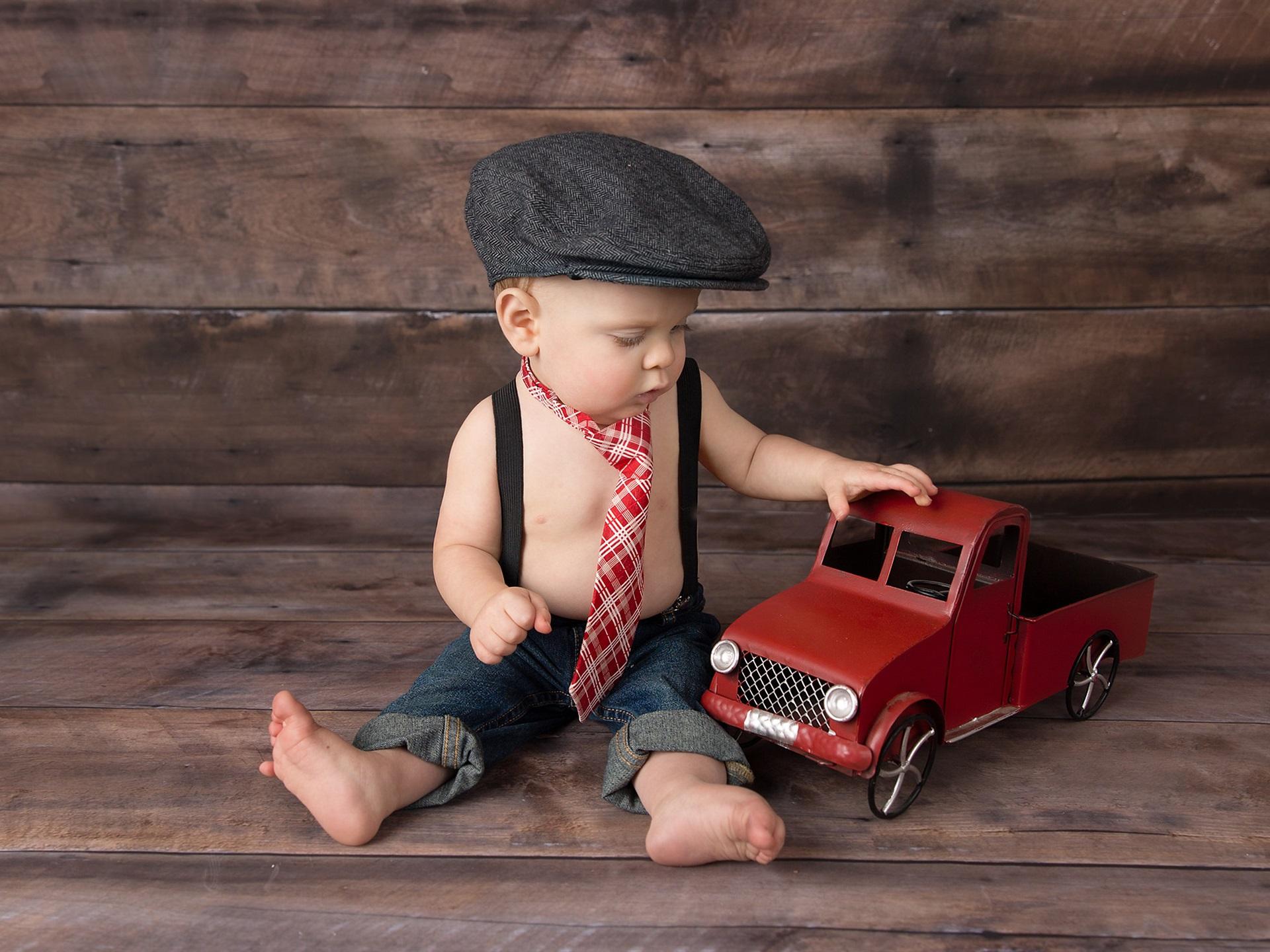Wallpaper Cute baby, boy play toy car 1920x1440 HD Picture, Image