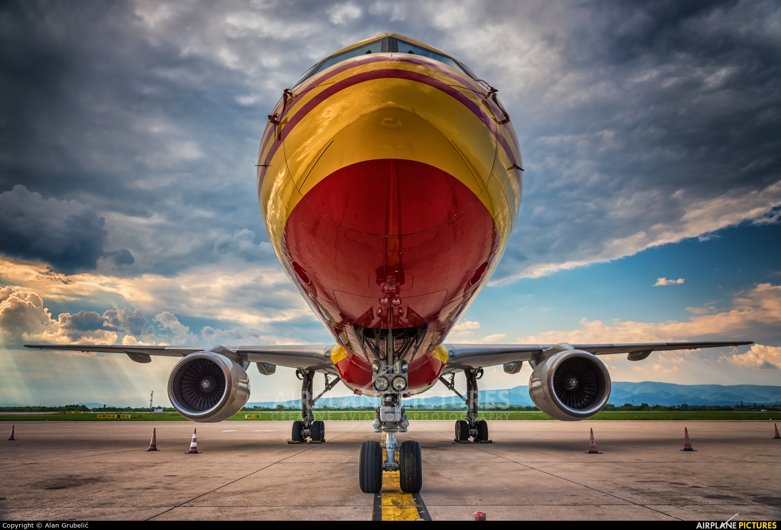 Dhl Cargo Boeing 757 200 G Brmd 777 Free Wallpaper