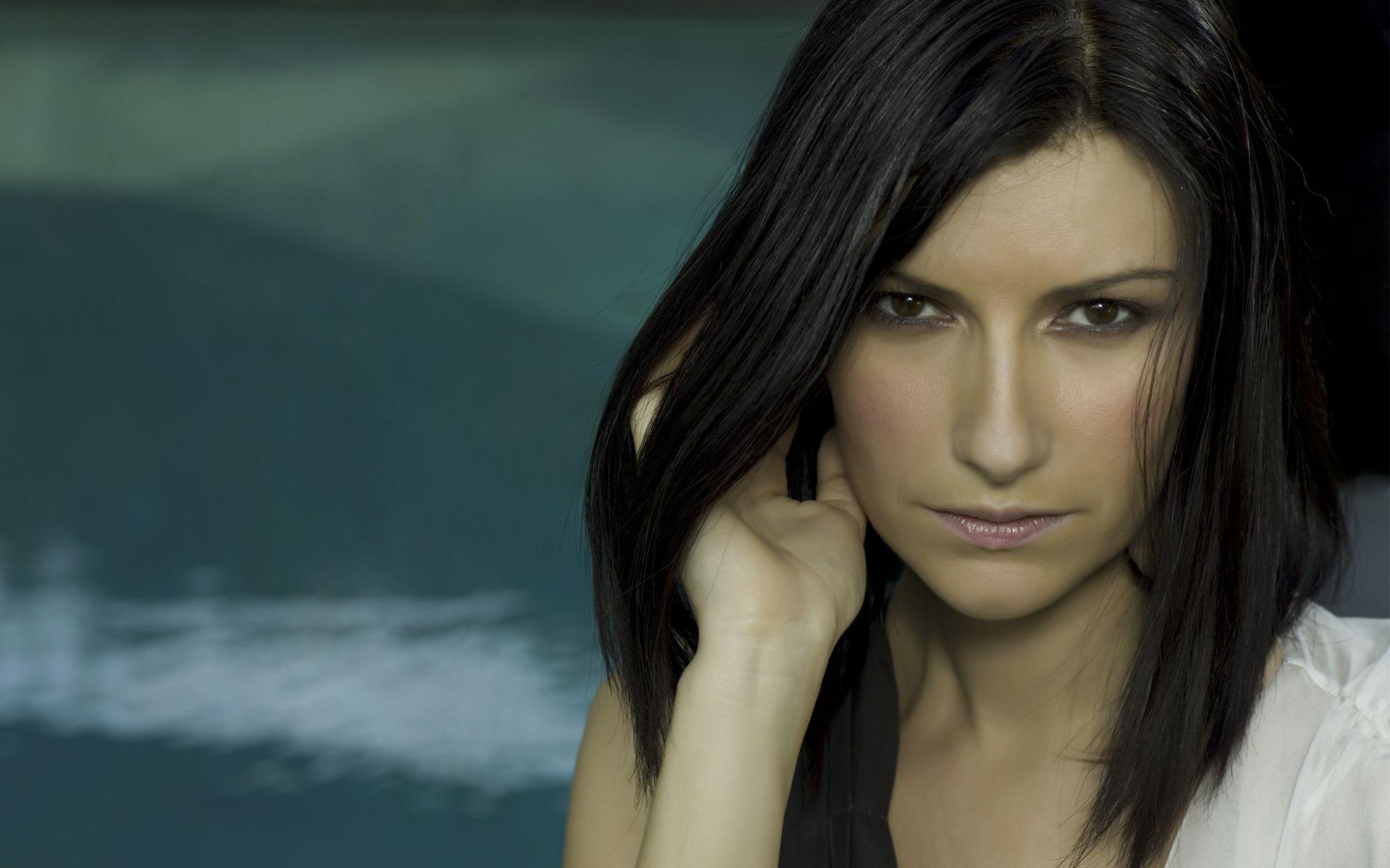 Full View And Download Laura Pausini Wallpaper 2 With Resolution Of