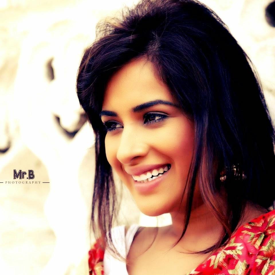 Sara Gurpal HD photo 2015 HD wallpaper