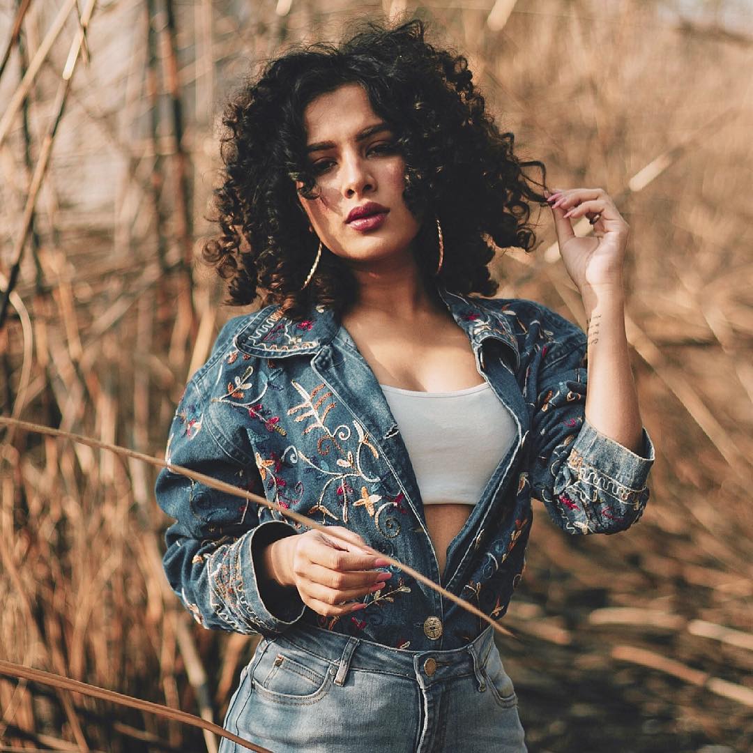 Sara Gurpal Latest HD Beautiful Wallpaper. AboutFeed