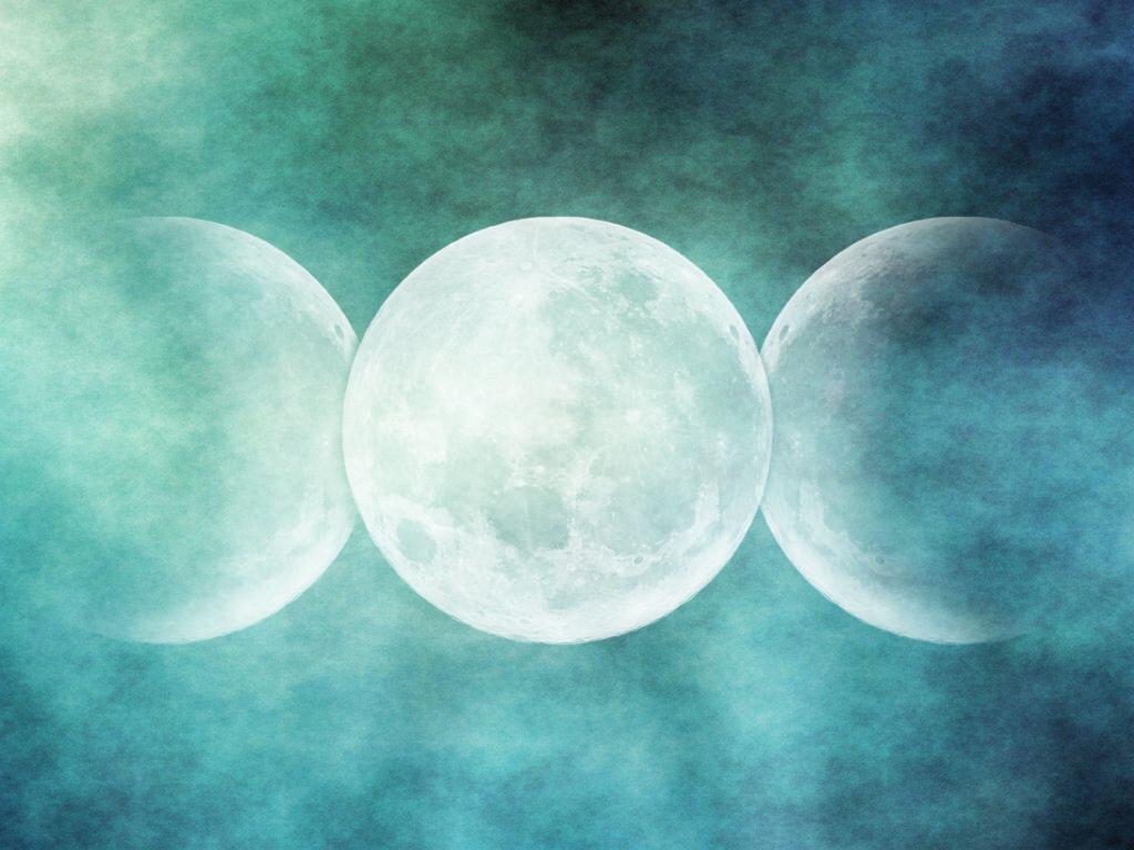 Waning Gibbous Moon. Moon TreeYogaDance. & Meditation for Women