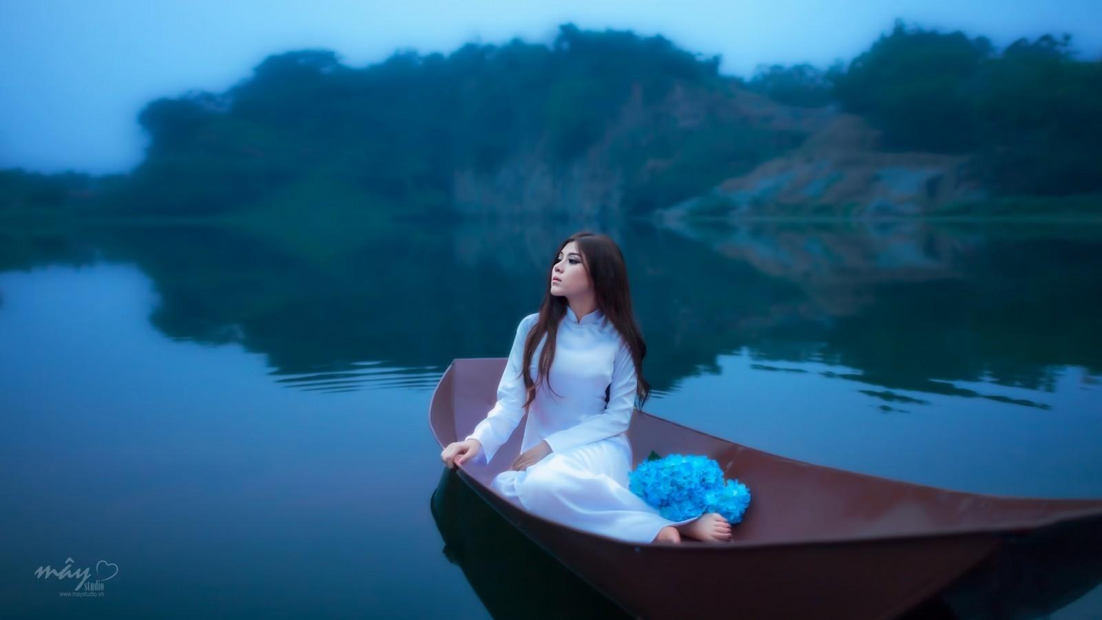 Download 1600x900 Asian, Women, Lake, Boat, White Dress, Flowers