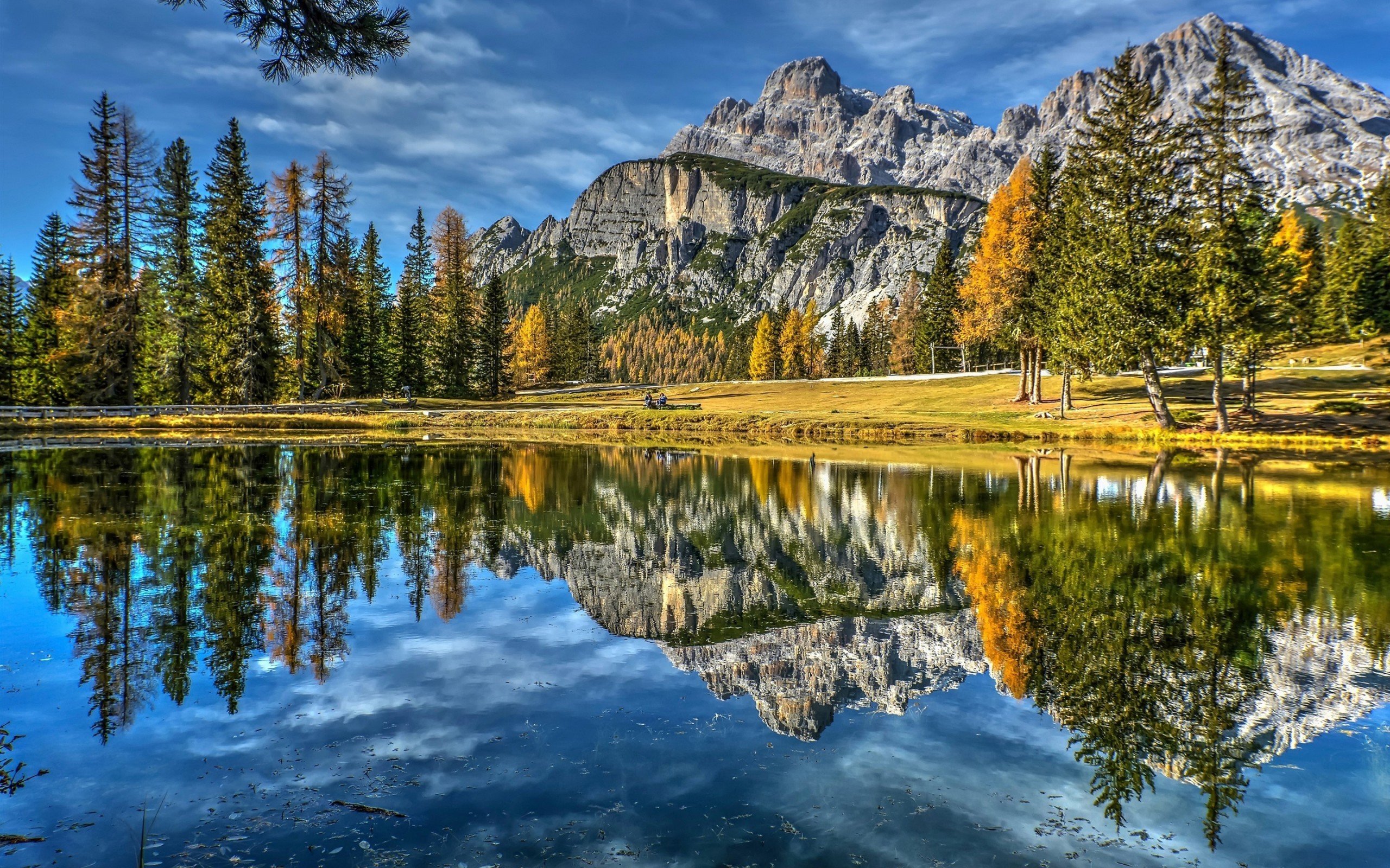 Download 2560x1600 Lake, Trees, Reflection, Italy, Dolomites, Mountains, Sky, Autumn Wallpaper for MacBook Pro 13 inch