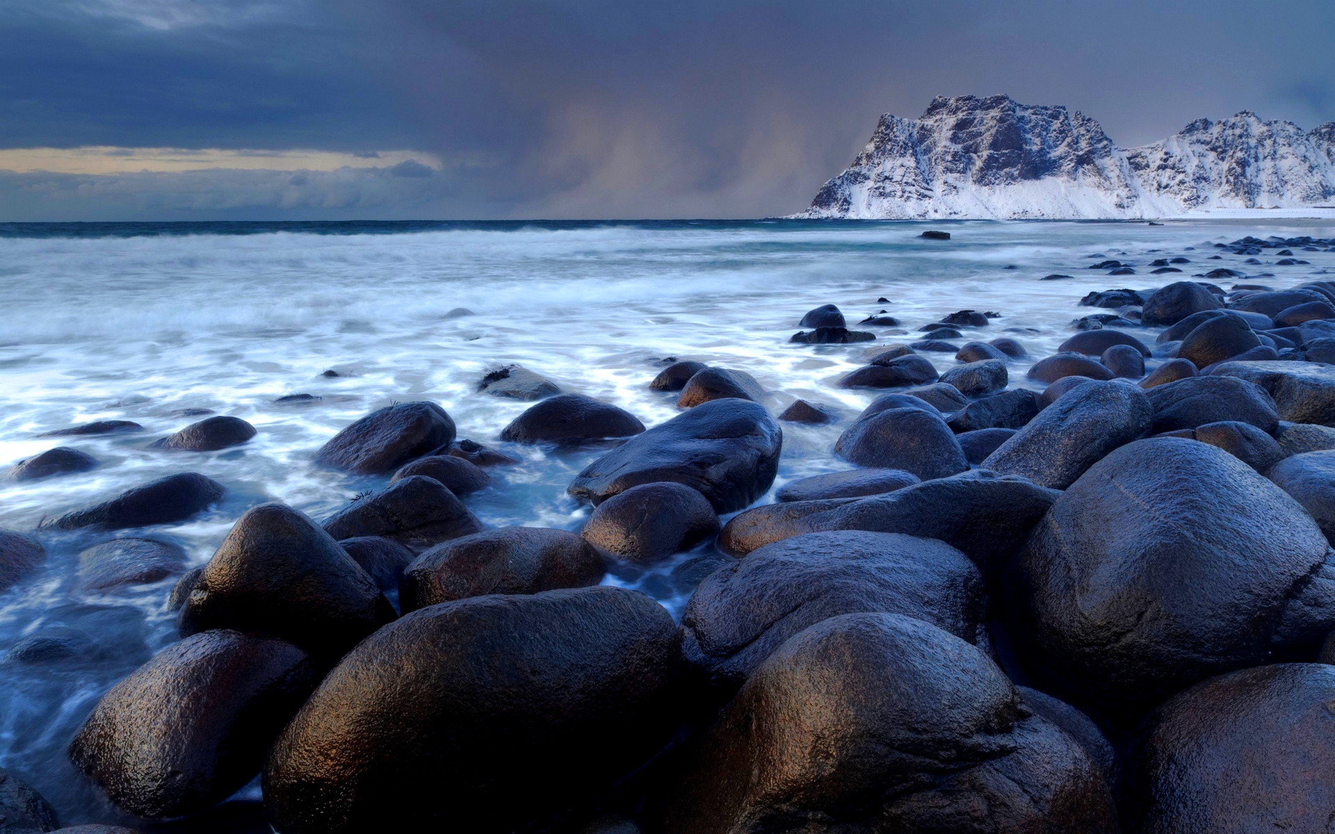 Gorgeous HD Shore Wallpaper