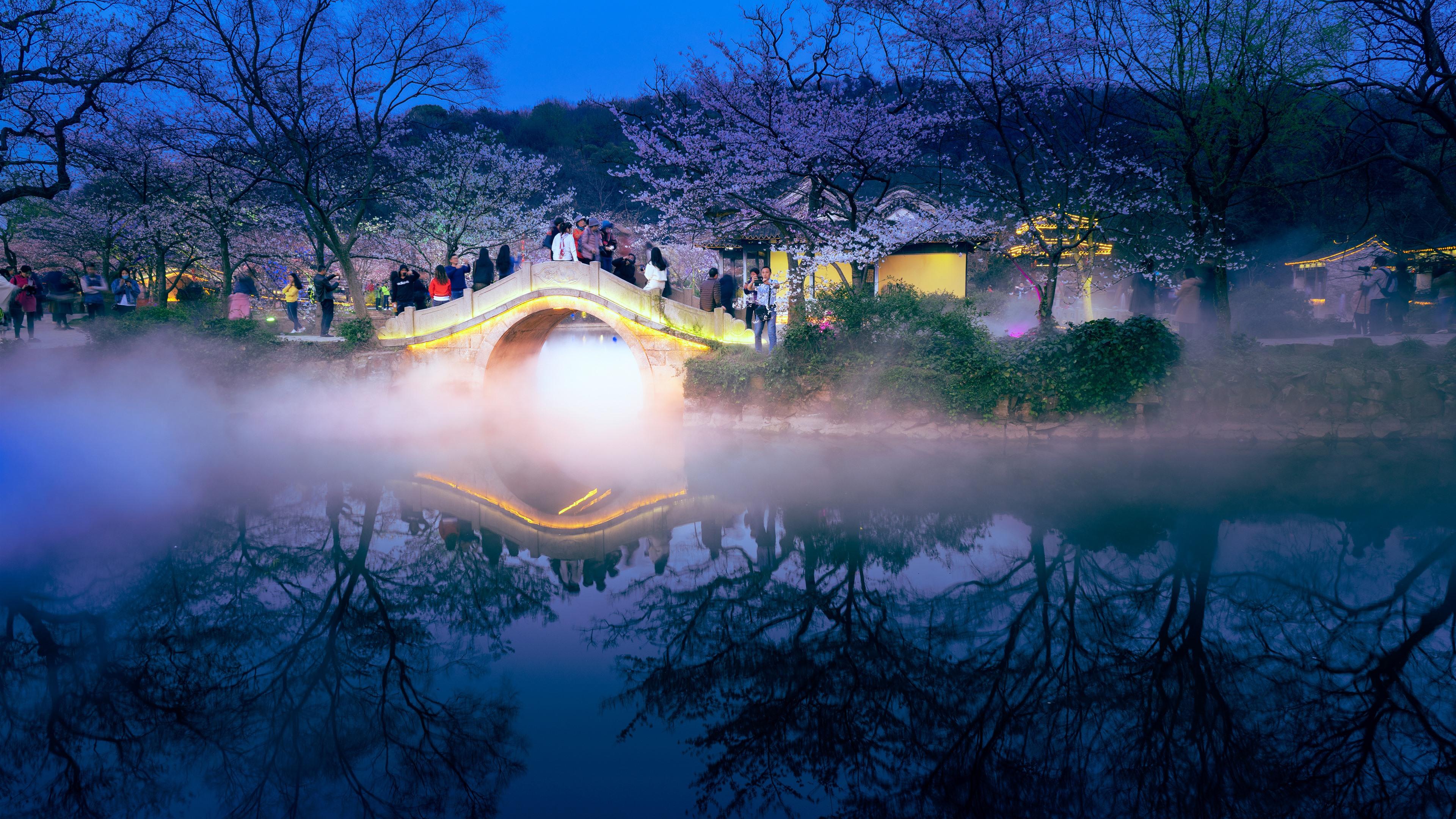 Wallpaper Travel, China, night, bridge, sakura, lake, fog 3840x2160