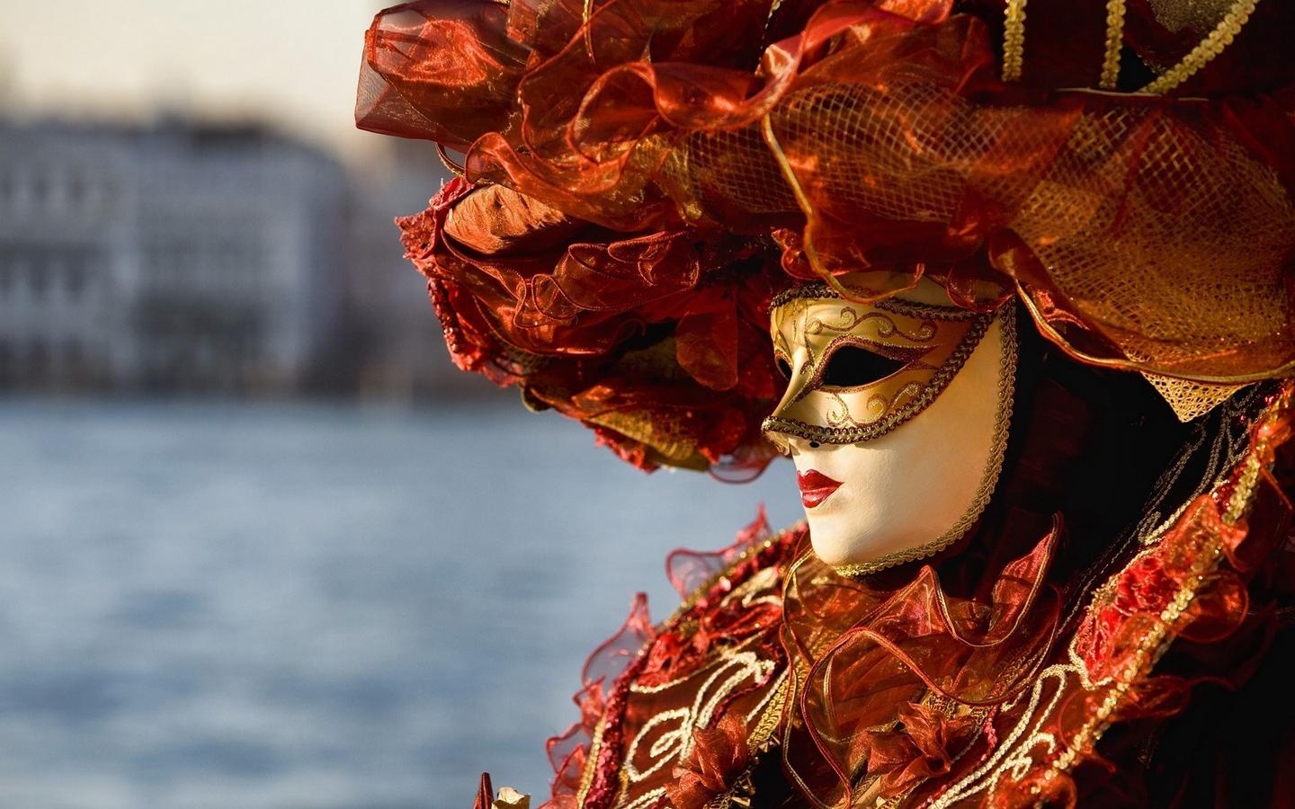 Download wallpaper 1440x900 venice, carnival, mask, outfit