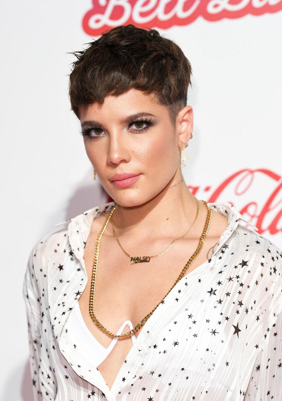 Halsey Hair Evolution: See Photo