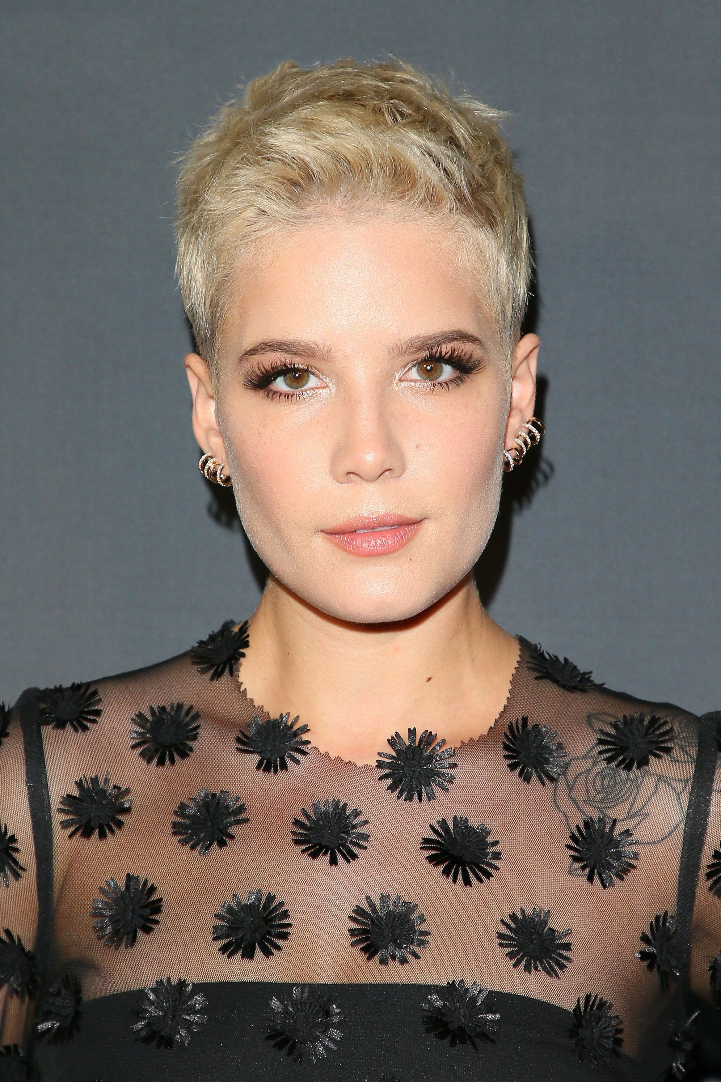 albums of Halsey Short Hair. Explore thousands of new braids