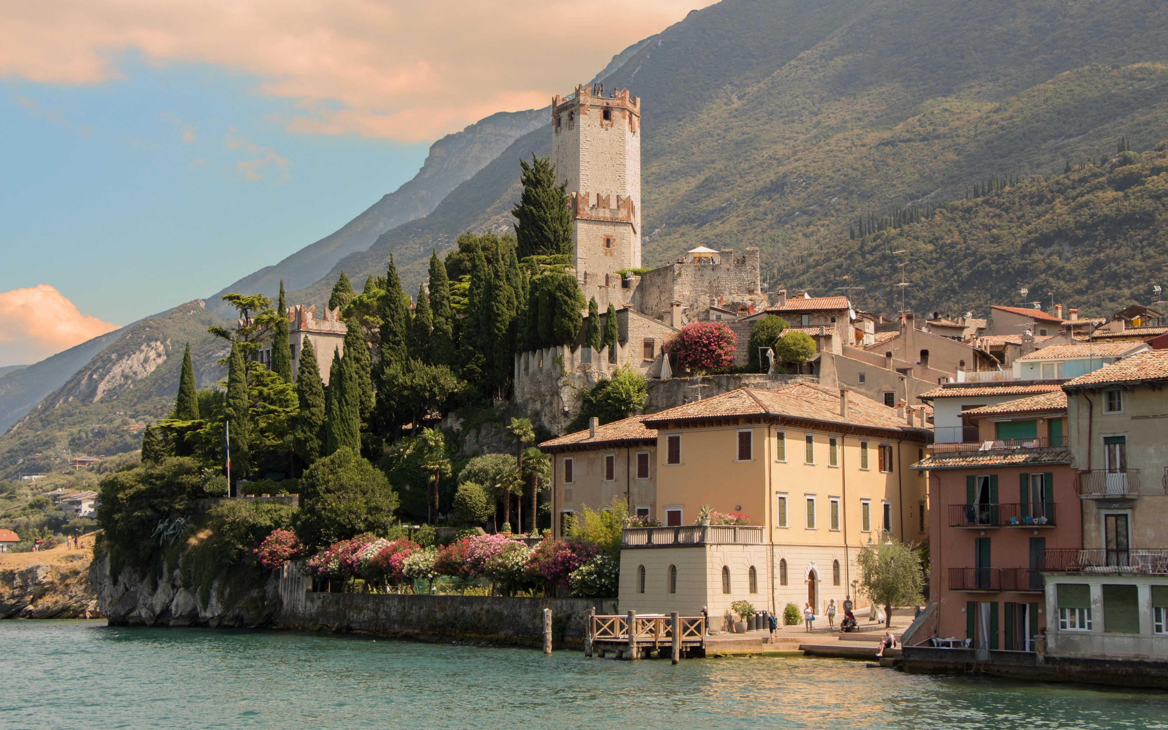 Download wallpaper Lake Garda, beautiful lake, mountain