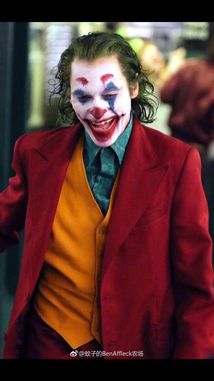 Clear costume pics of Joaquin Phoenix in 'Joker'. favorite. Joker